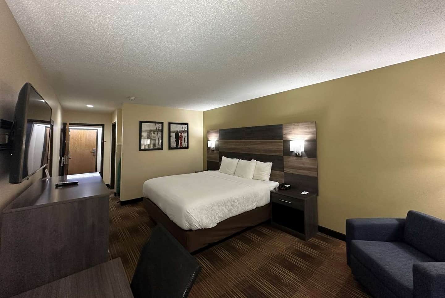 AmericInn by Wyndham Fort Atkinson
