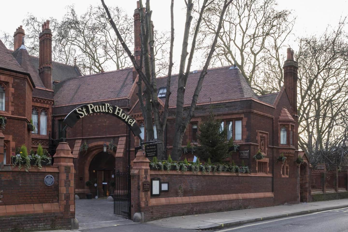 St Paul's Hotel
