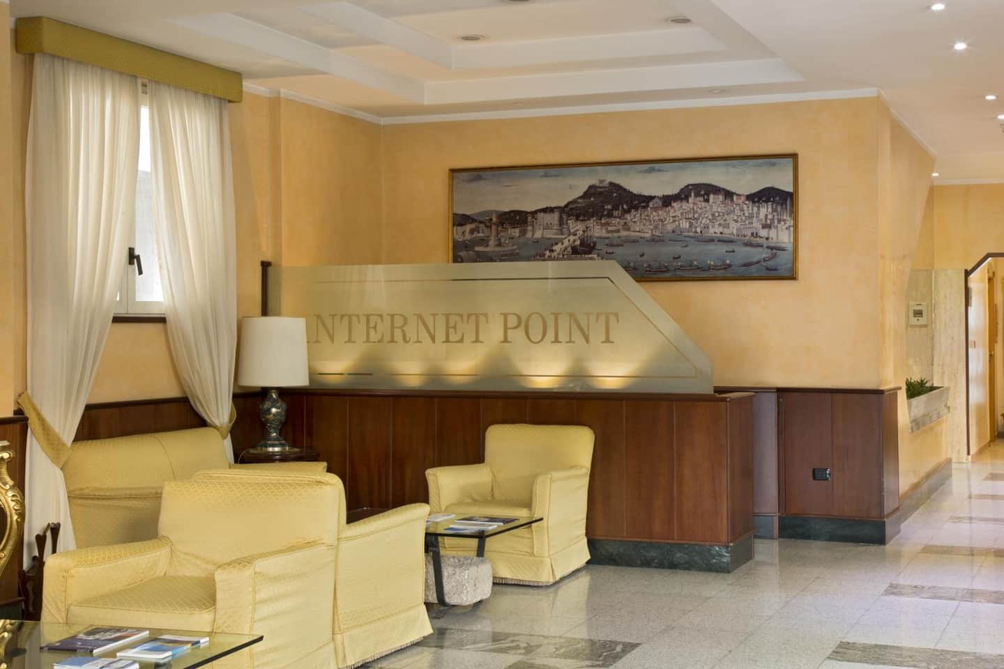 American Hotel