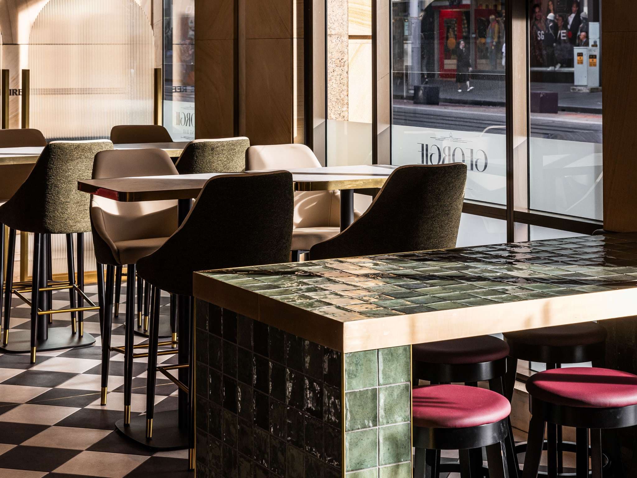 Mantra 2 Bond Street Sydney