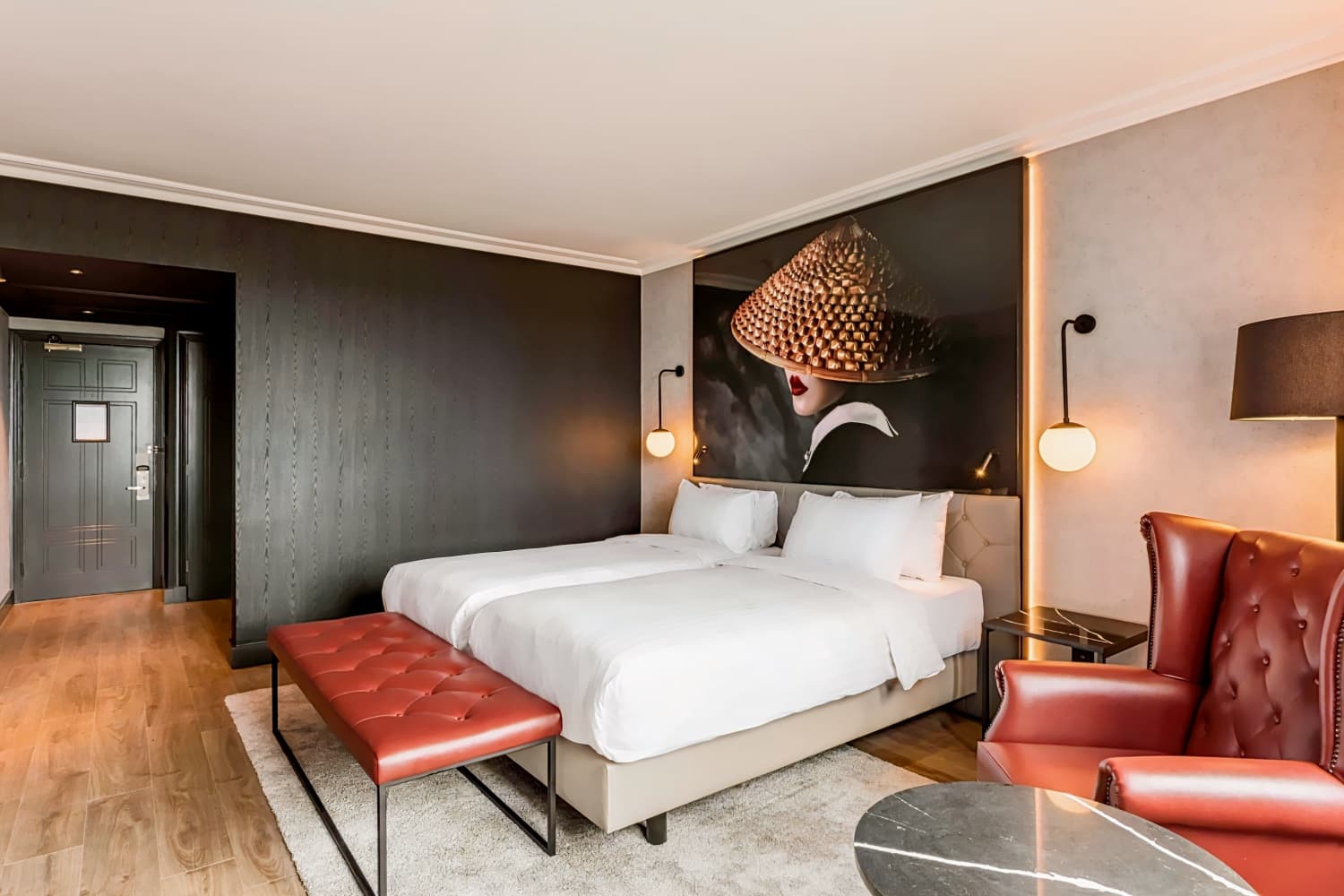 Radisson RED Heathrow