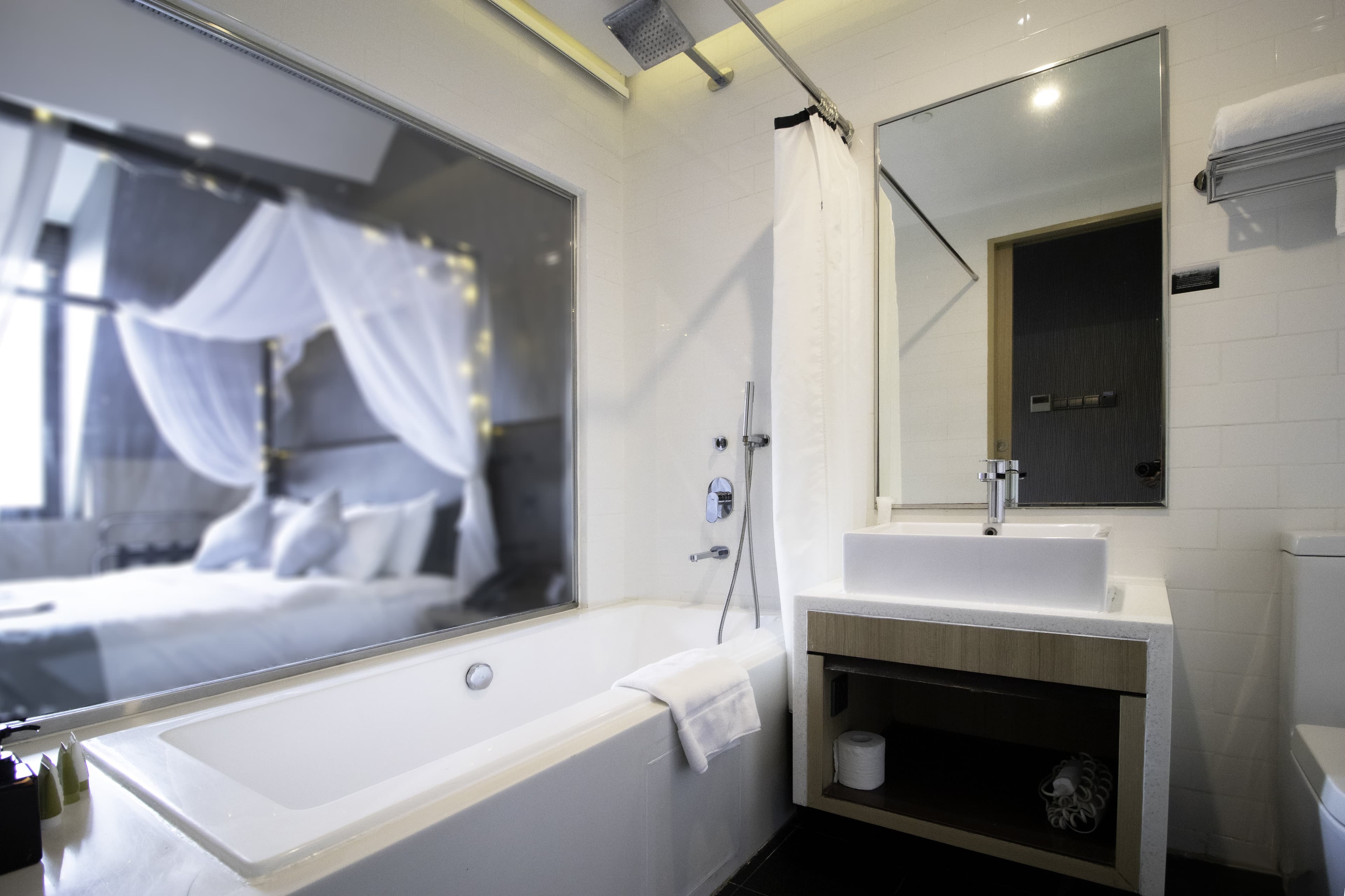 Hotel NuVe Stellar (formerly Aqueen Kitchener)