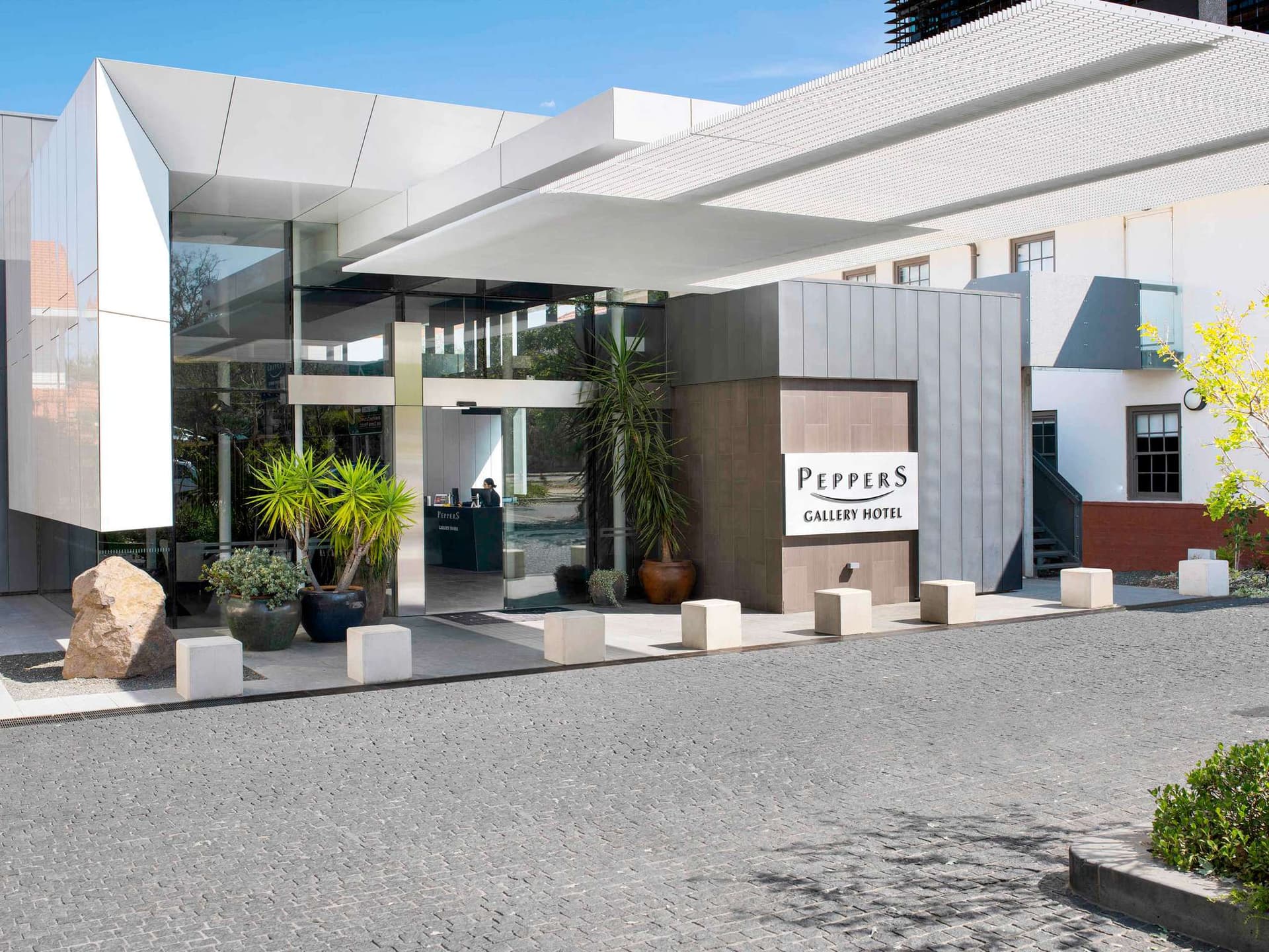 Peppers Gallery Hotel Canberra