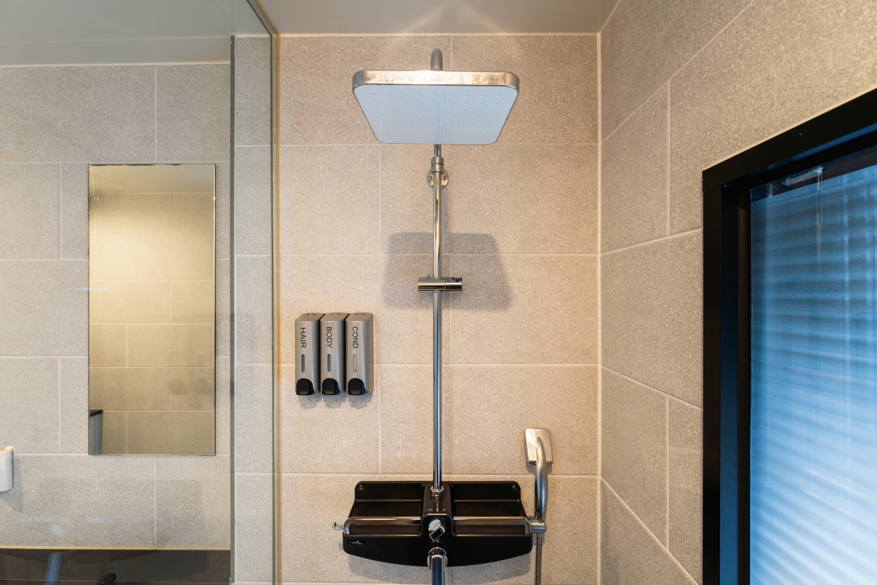 Gray 193 Gwangan Beach 그레이 193 광안리