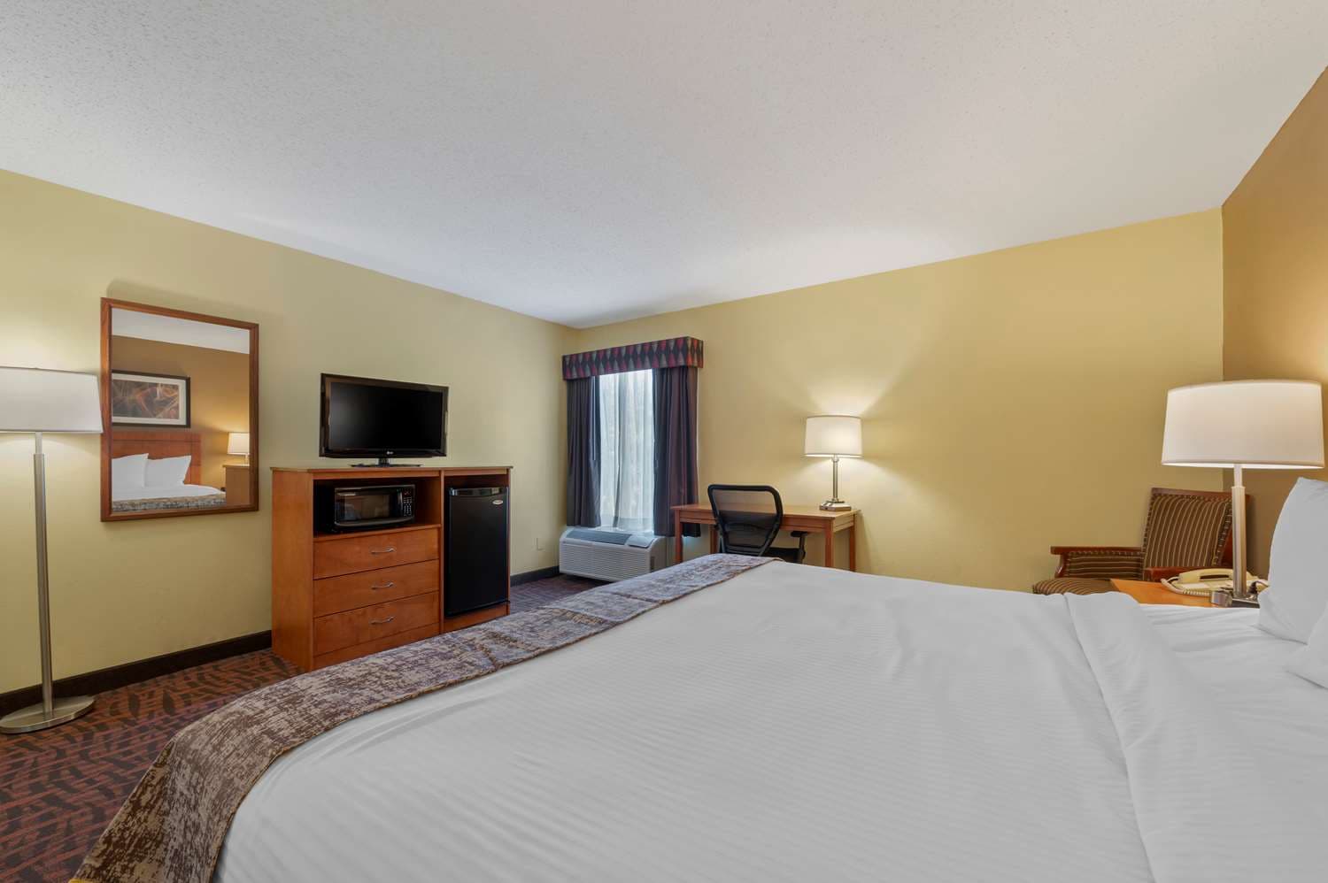Best Western Louisville East Inn & Suites