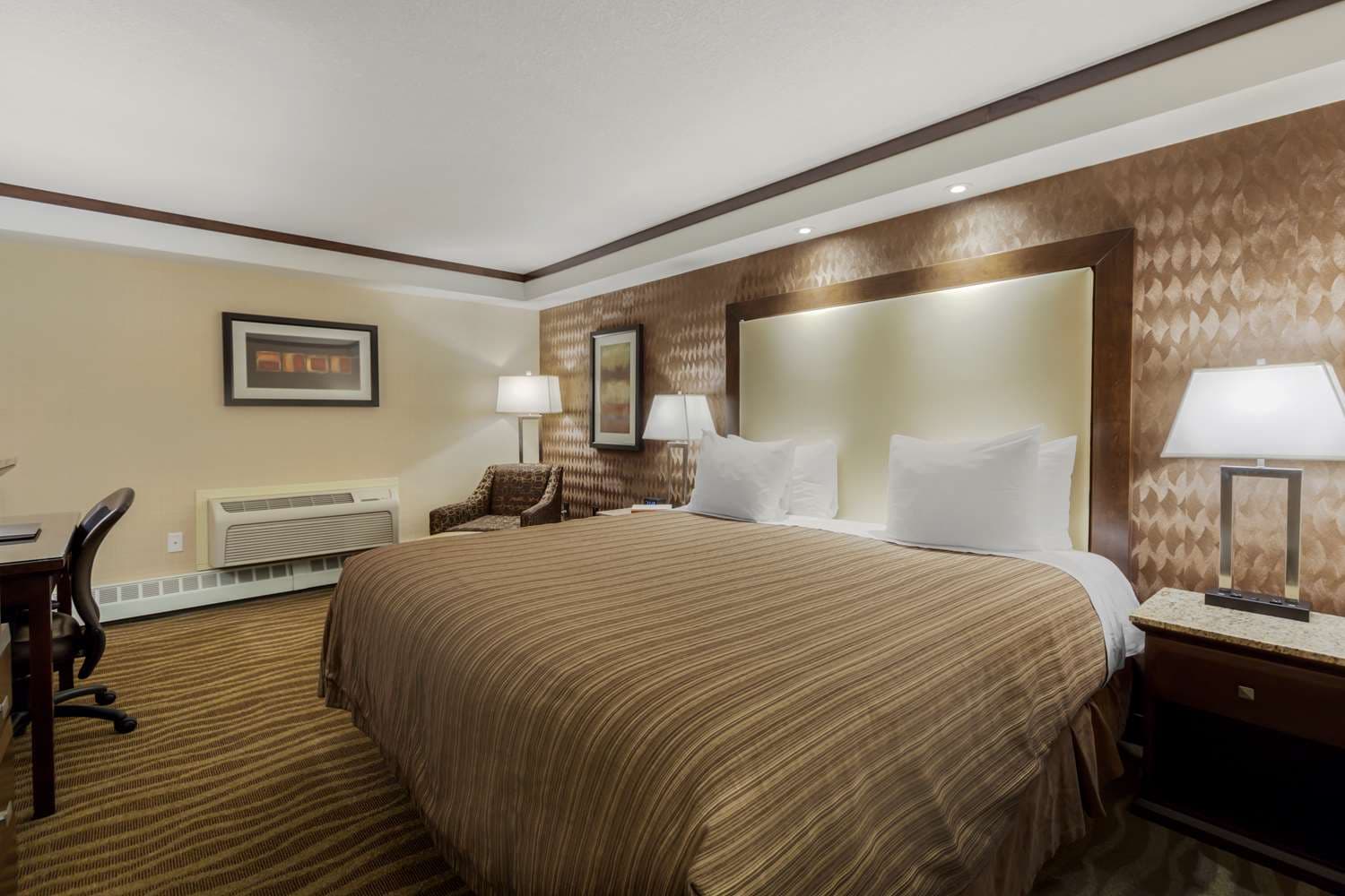 Best Western Premier Denham Inn & Suites