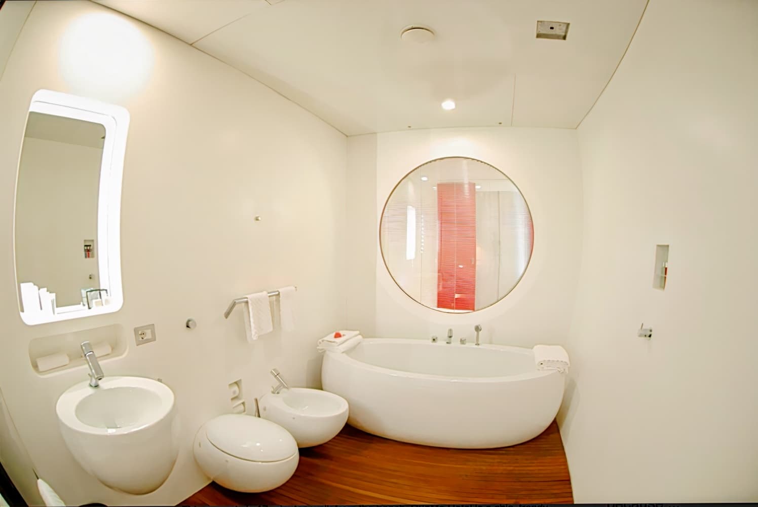 Duomo hôtel & nomi club