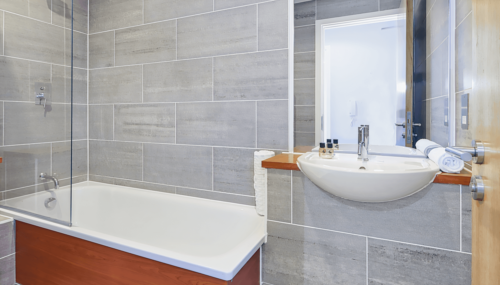 HQ Aparthotel Farnborough