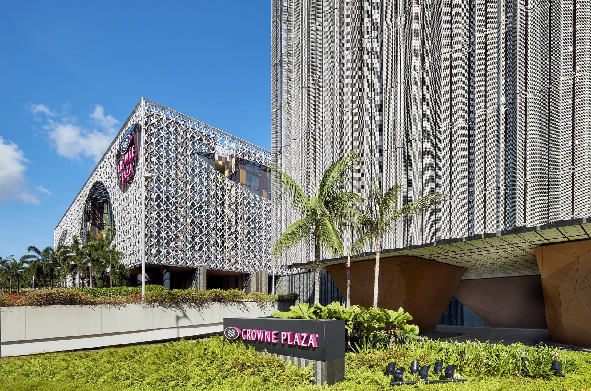 Crowne Plaza Changi Airport, an IHG Hotel