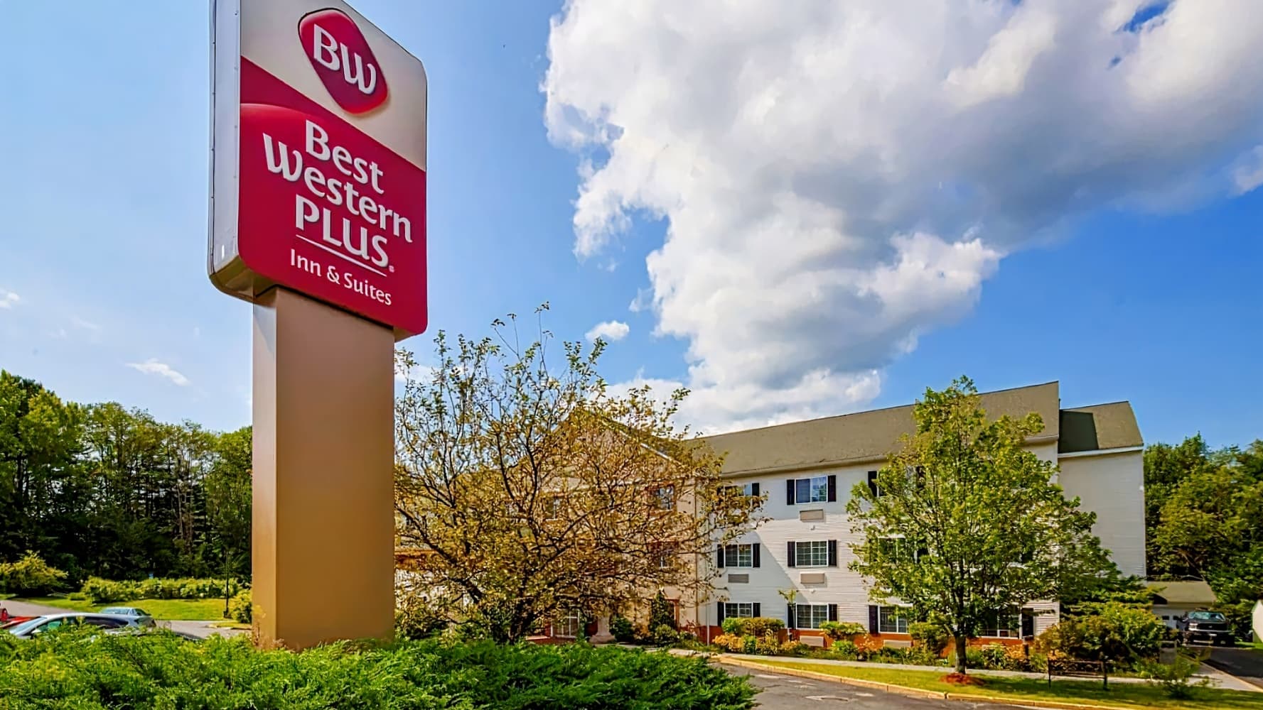 Best Western Plus Berkshire Hills Inn & Suites