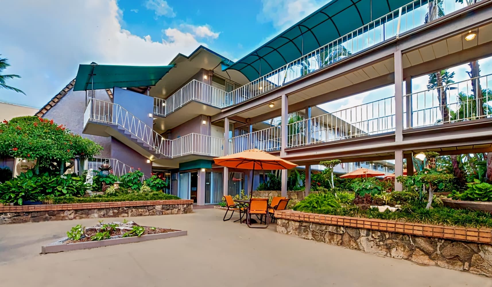 Pacific Marina Inn Airport Hotel