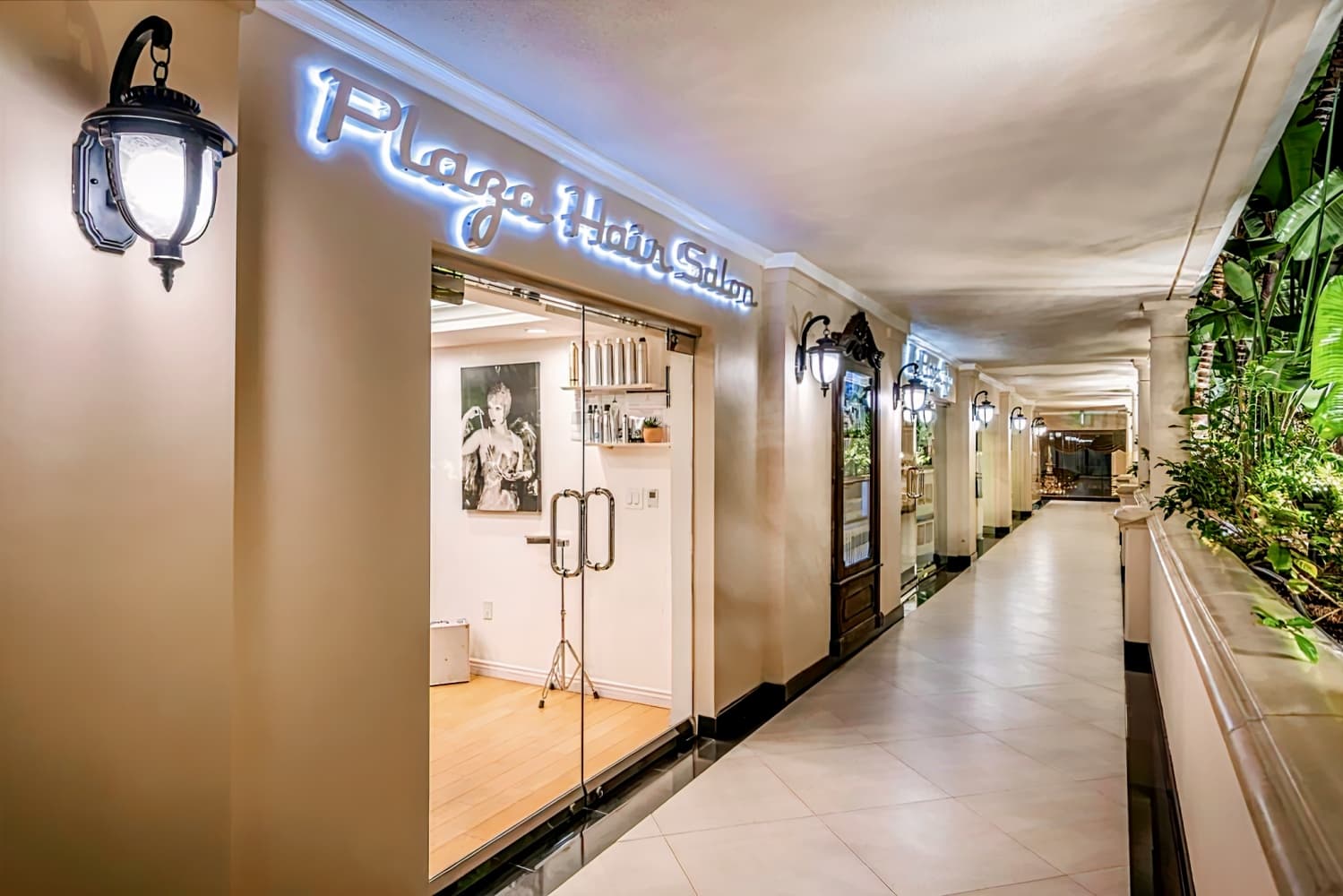 Beverly Hills Plaza Hotel & Spa