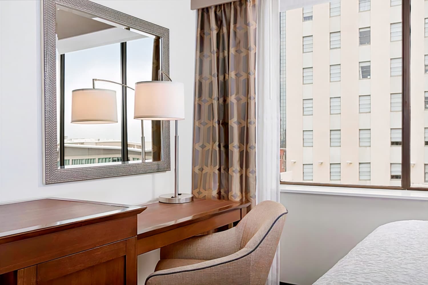 Hampton Inn & Suites Dallas Downtown