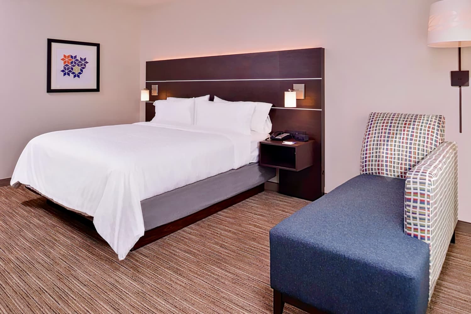 Holiday Inn Express & Suites Mall of America - MSP Airport