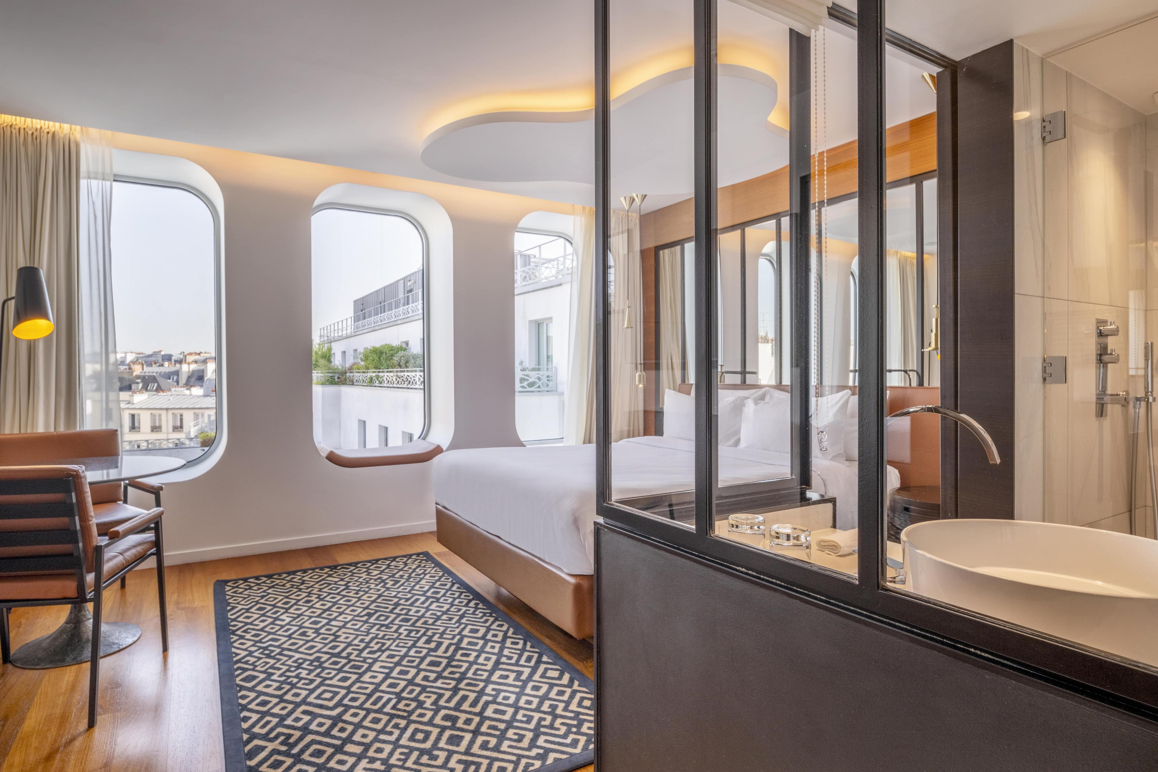 Renaissance Paris République