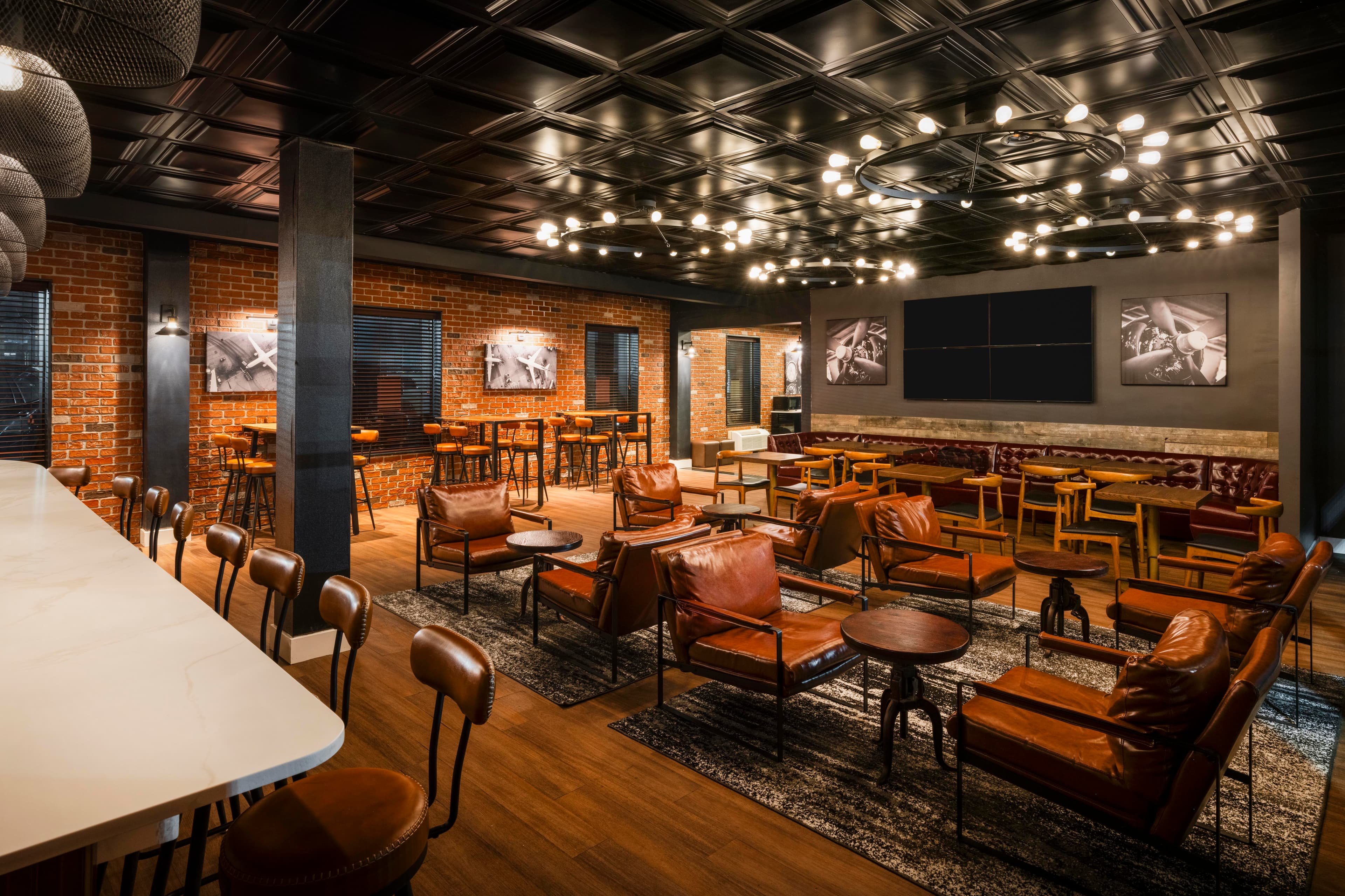 Aiden by Best Western Newark Airport West