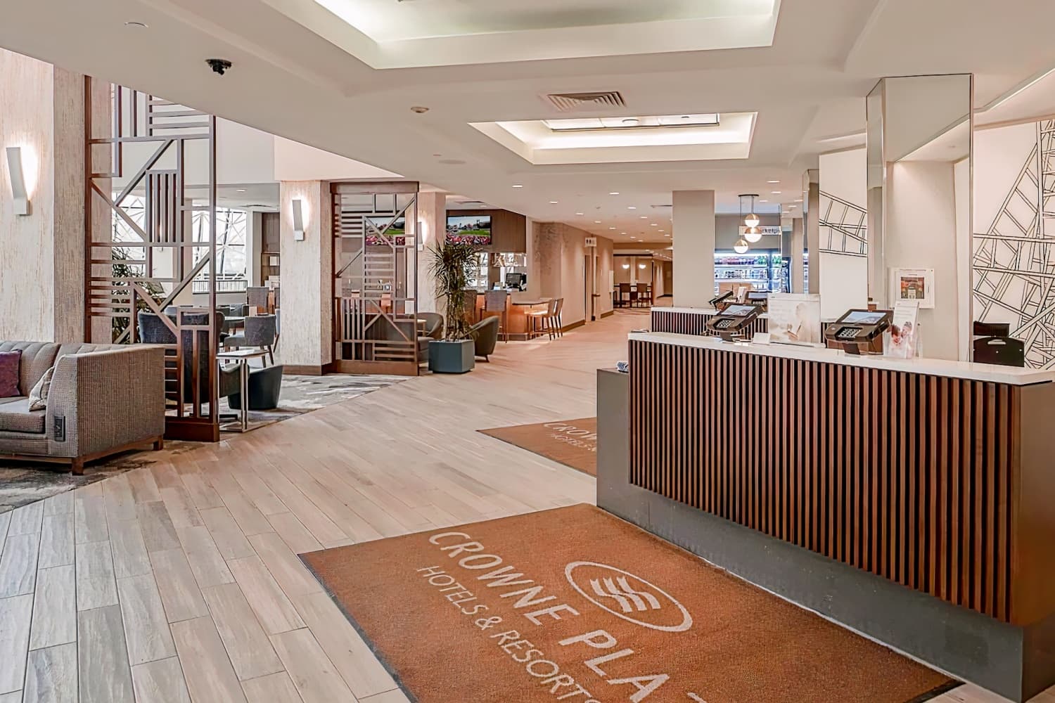Crowne Plaza St. Louis Airport