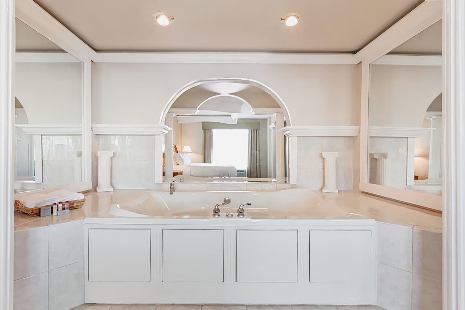 Holiday Inn Belcamp-Aberdeen Area