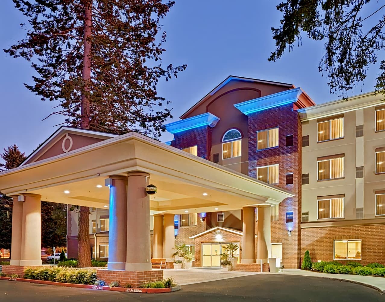 Holiday Inn Express Hotel & Suites Lacey