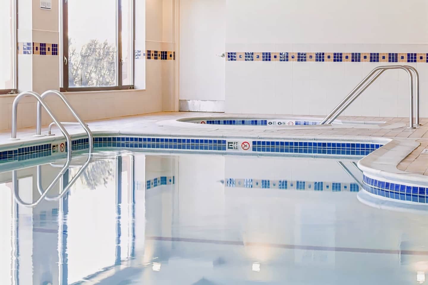 Holiday Inn Manchester Airport, an IHG Hotel (old)