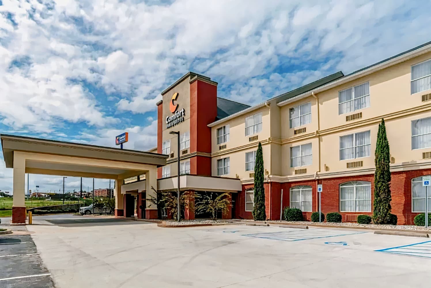 Comfort Inn & Suites Millbrook - Pratville