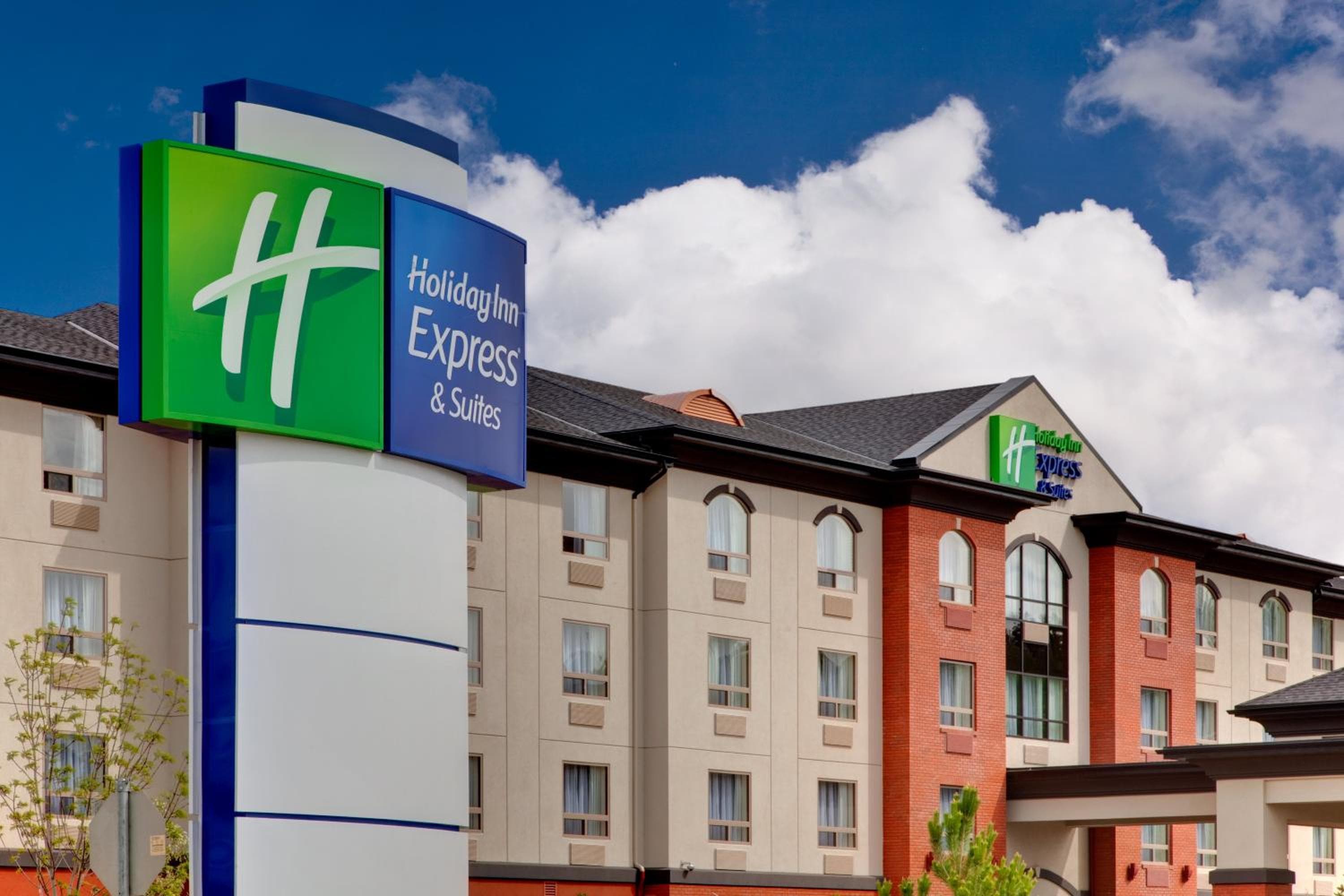 Holiday Inn Express & Suites Whitecourt Southeast, an IHG Hotel