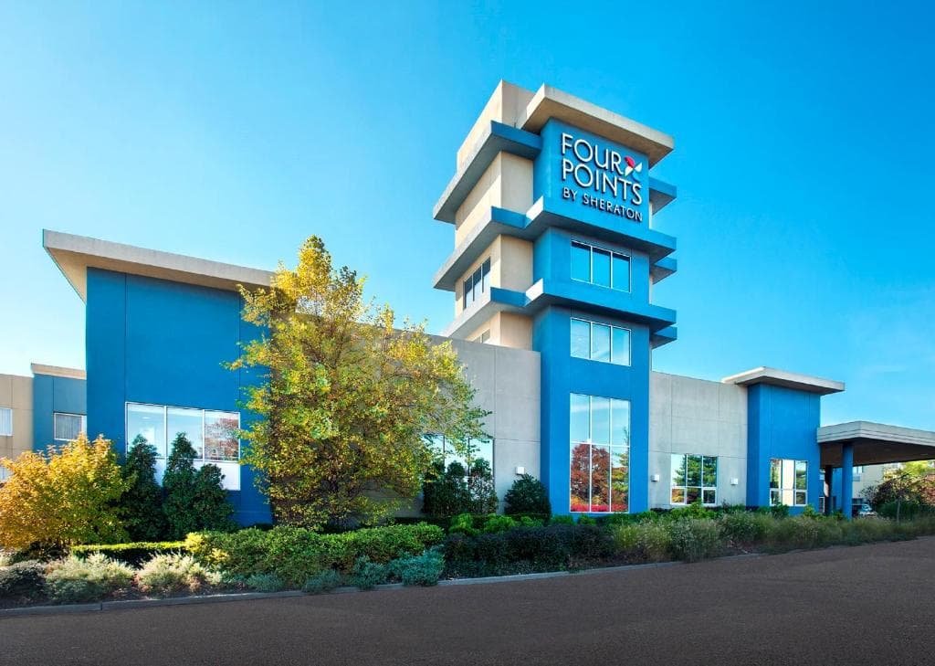 Four Points by Sheraton Melville Long Island