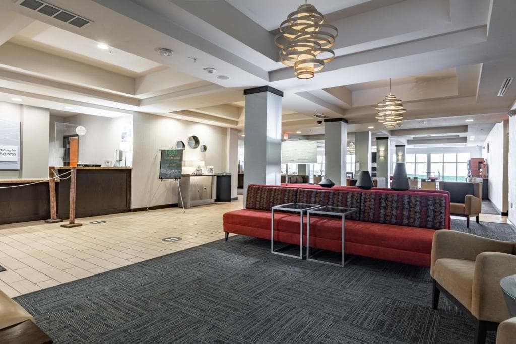 Holiday Inn Express & Suites New Martinsville, an IHG Hotel