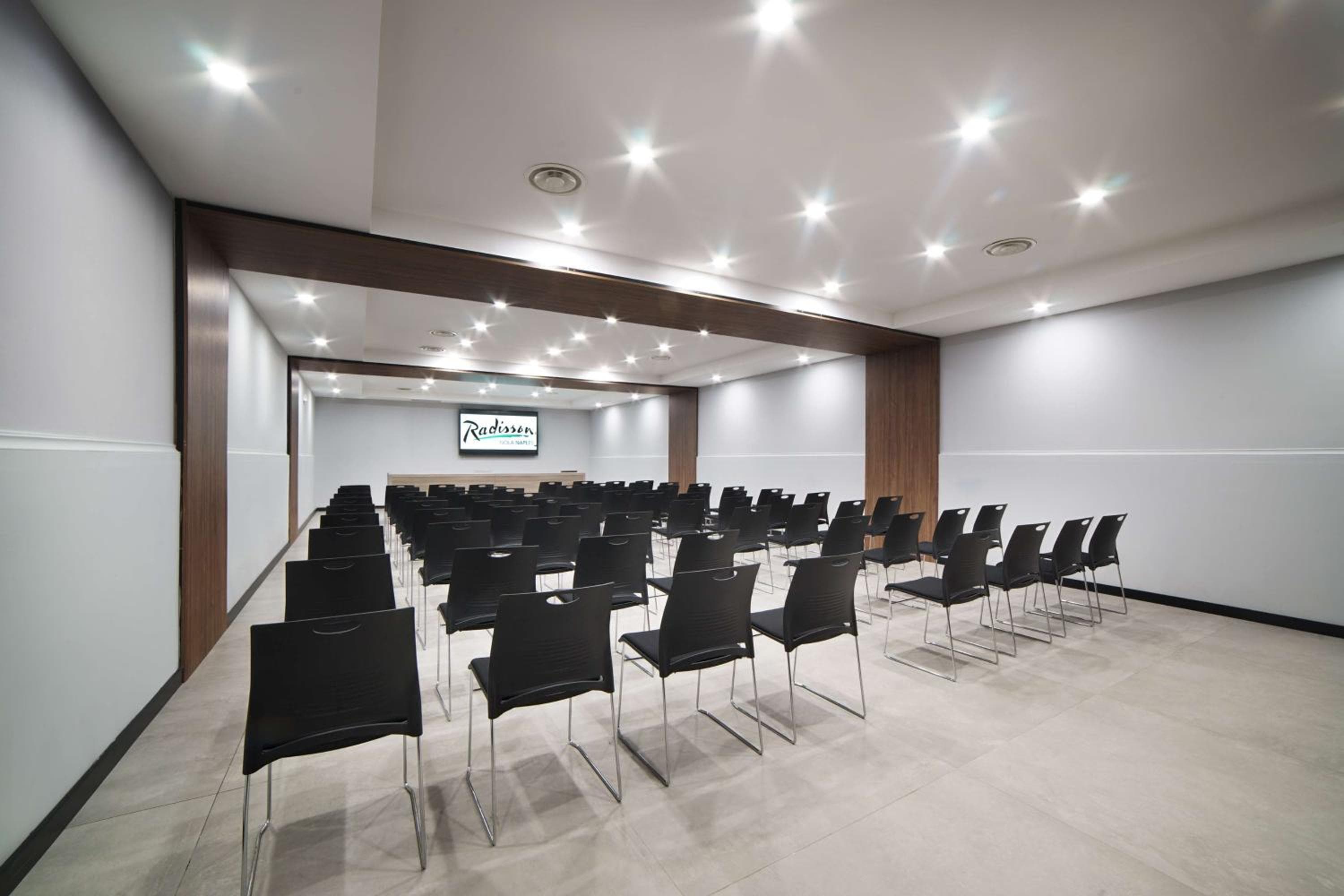 Radisson Hotel Nola Naples