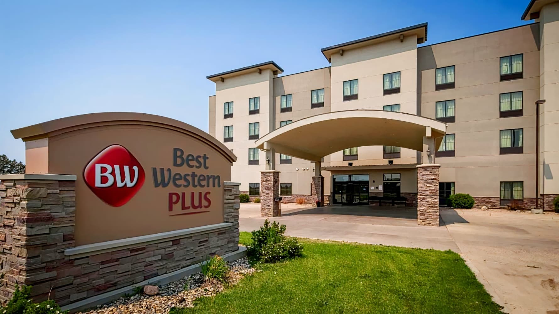 Best Western Plus Williston Hotel & Suites
