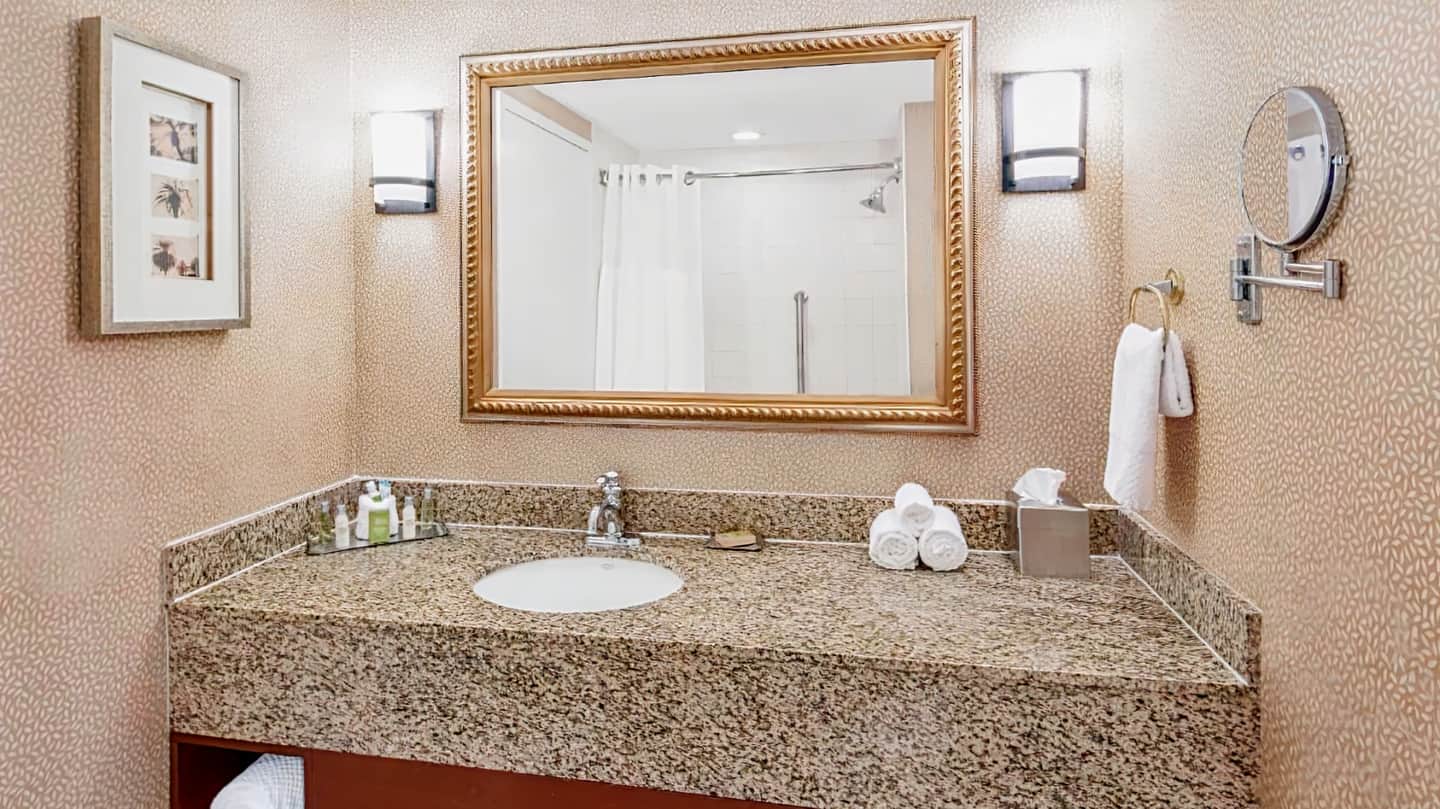 DoubleTree by Hilton Hotel Sunrise - Sawgrass Mills
