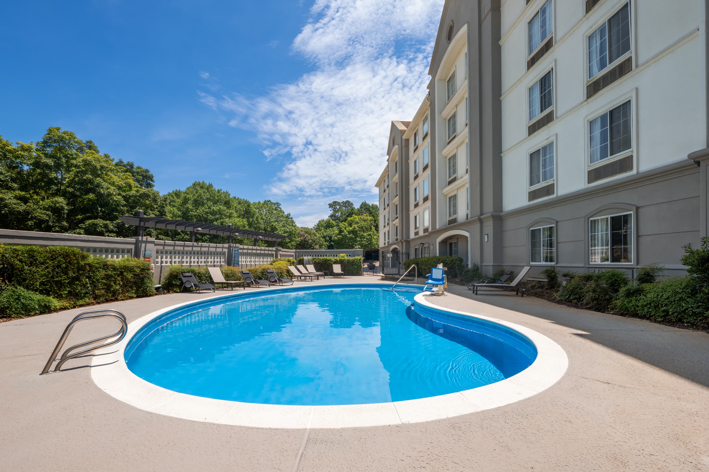 La Quinta Inn & Suites by Wyndham Raleigh Cary