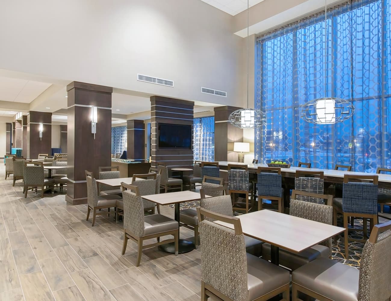 Hampton Inn & Suites Grand Rapids Downtown