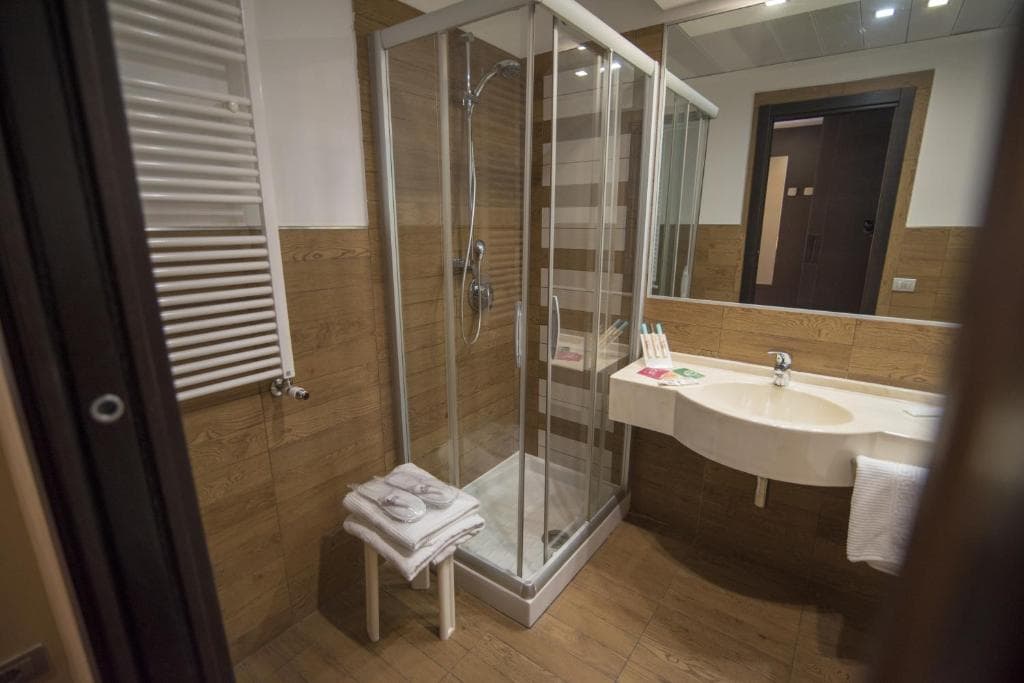 È hotel