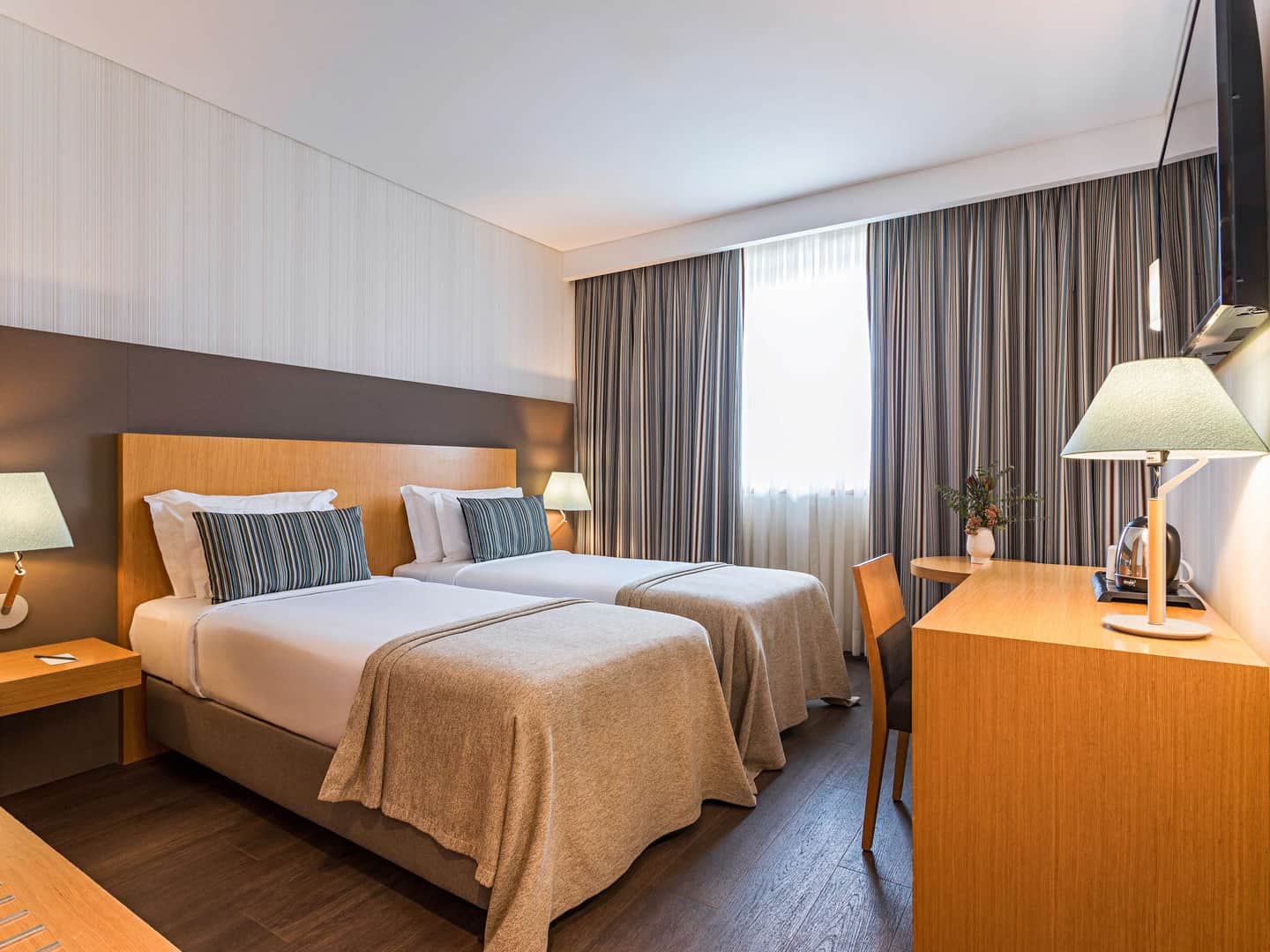 Mercure Lisboa Almada