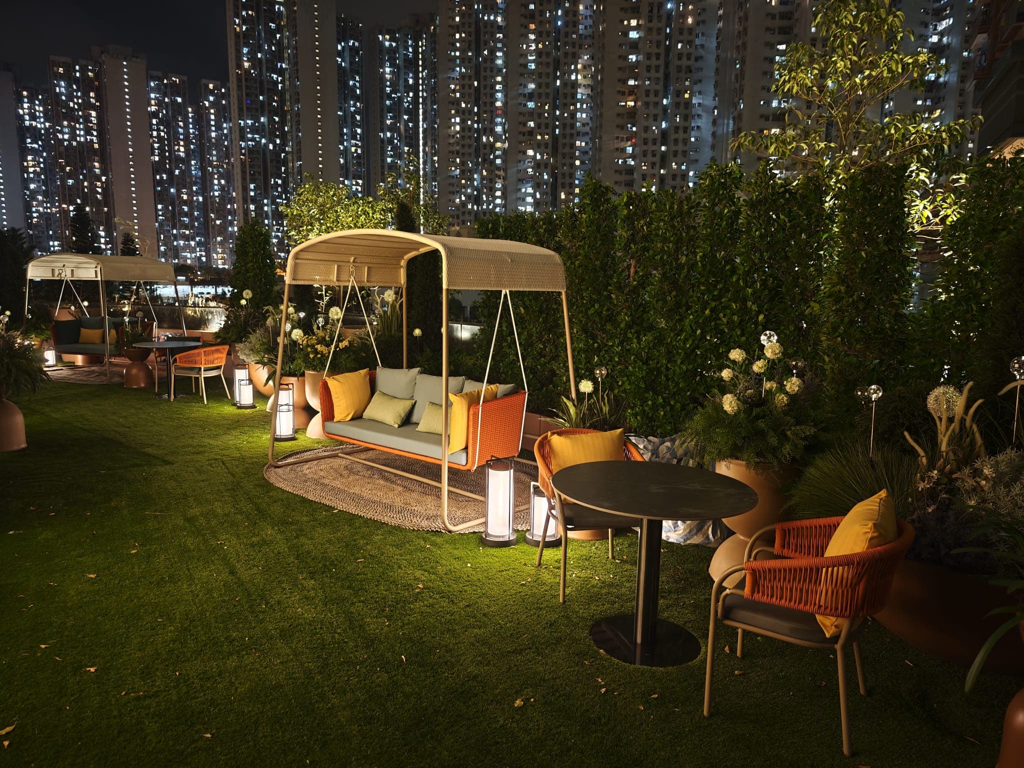 The Royal Garden Kowloon East (formerly: Royal Plaza Hong Kong Kowloon East, an IHG Hotel)