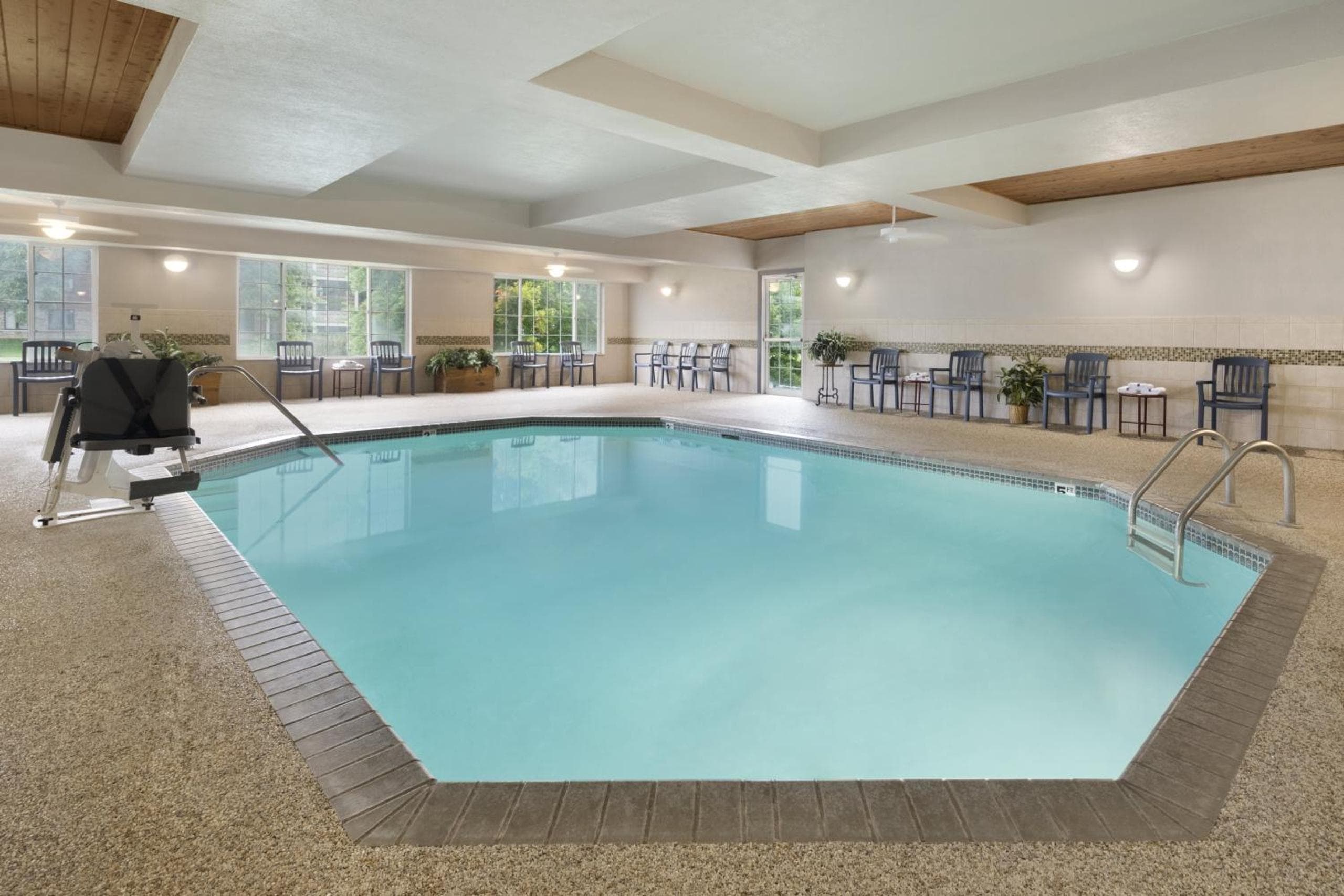AmeriVu Inn & Suites - Shakopee