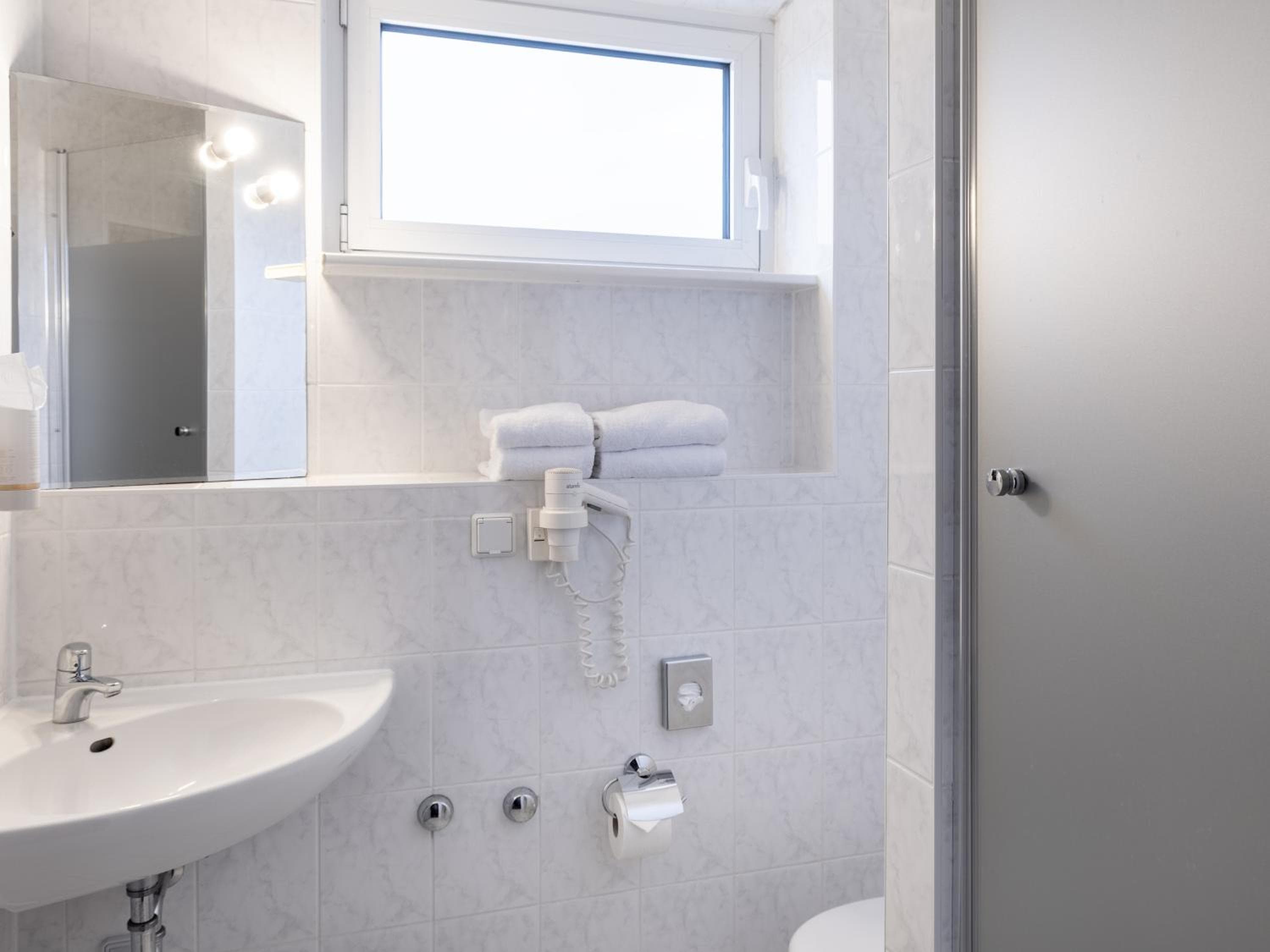 Good Morning + Berlin City East