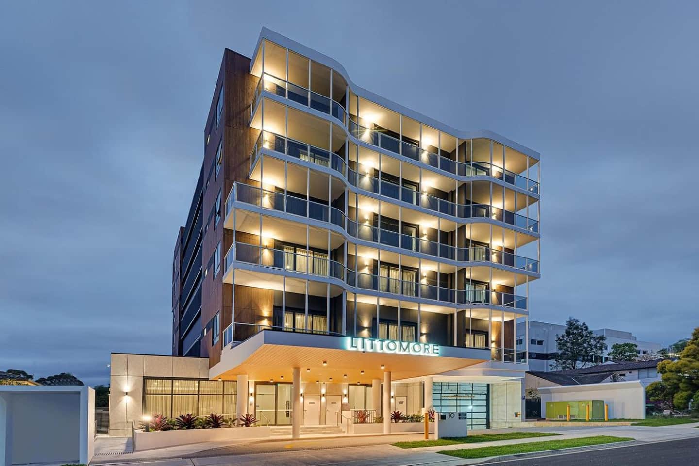 Littomore Hotel & Suites Kingswood