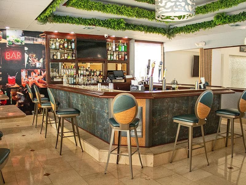 Regency Miami Airport by Sonesta