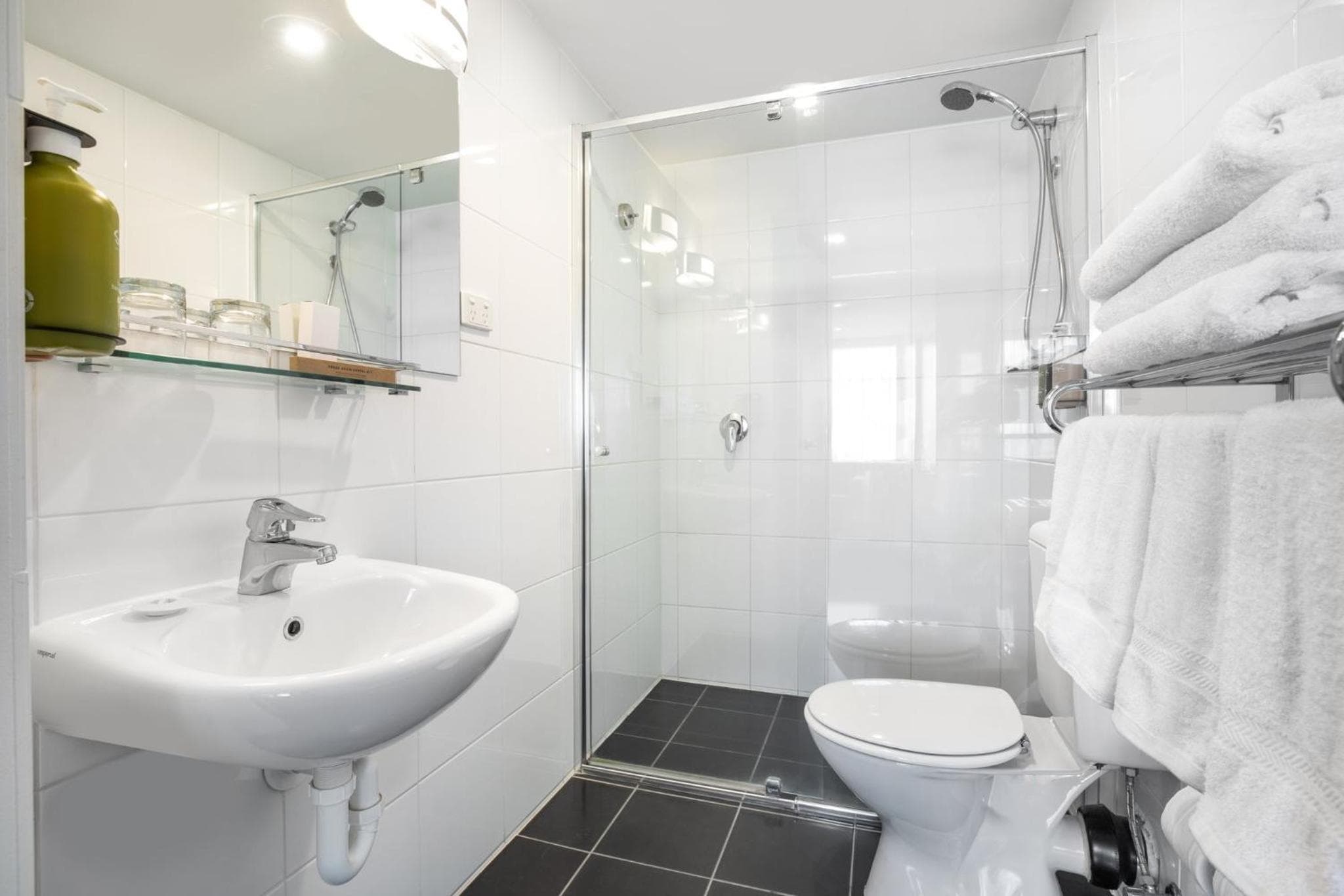 Holiday Inn Melbourne Airport by IHG