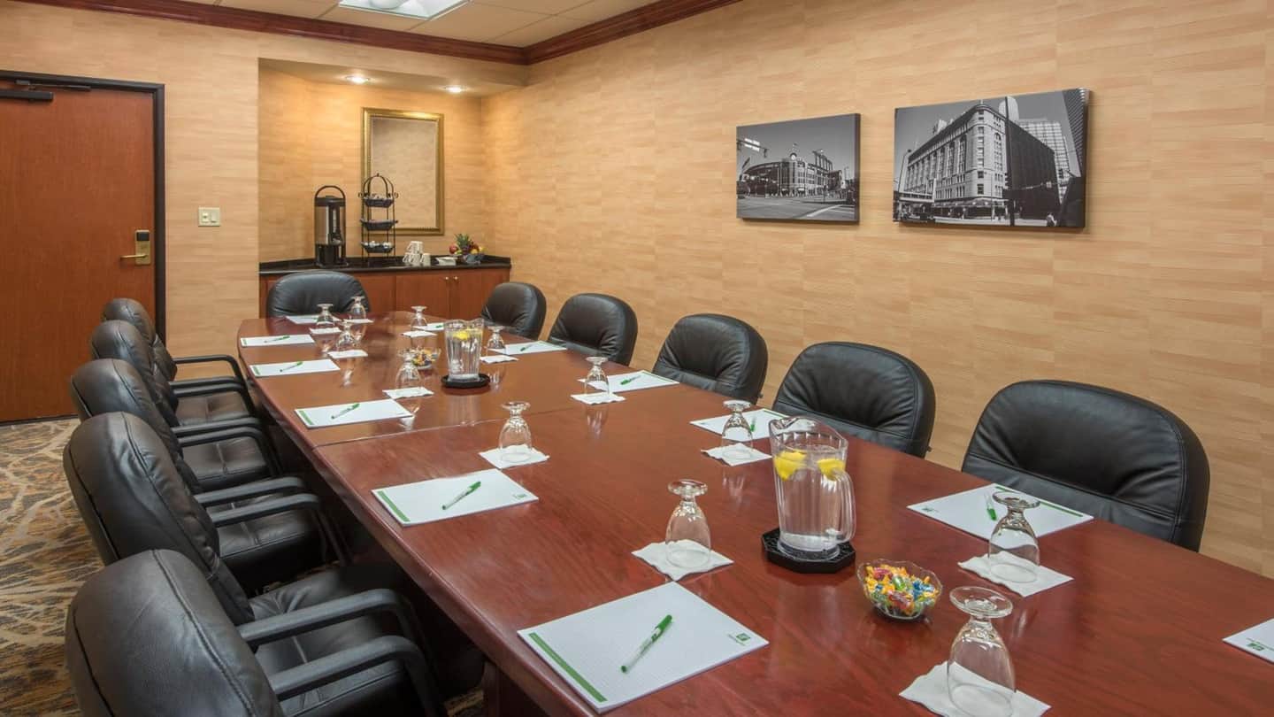 Holiday Inn Denver Lakewood by IHG