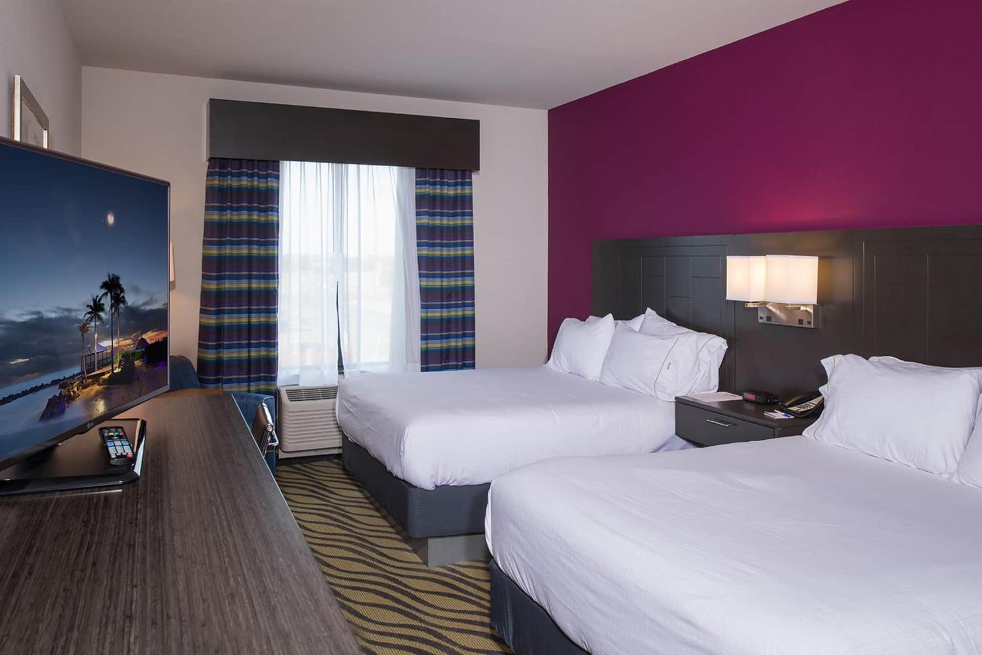Holiday Inn Express Hutchinson