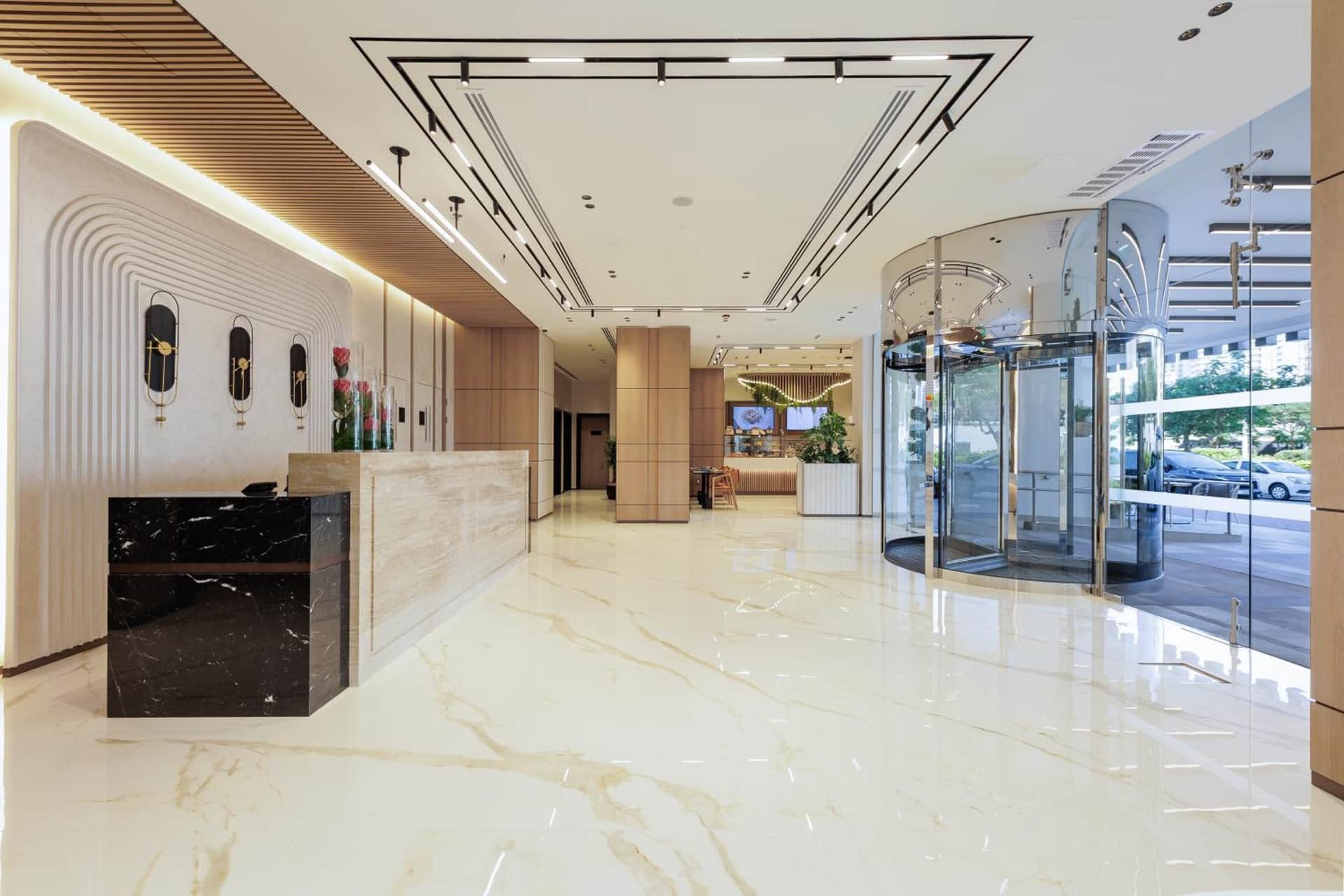 Holiday Inn Dubai Village Circle
