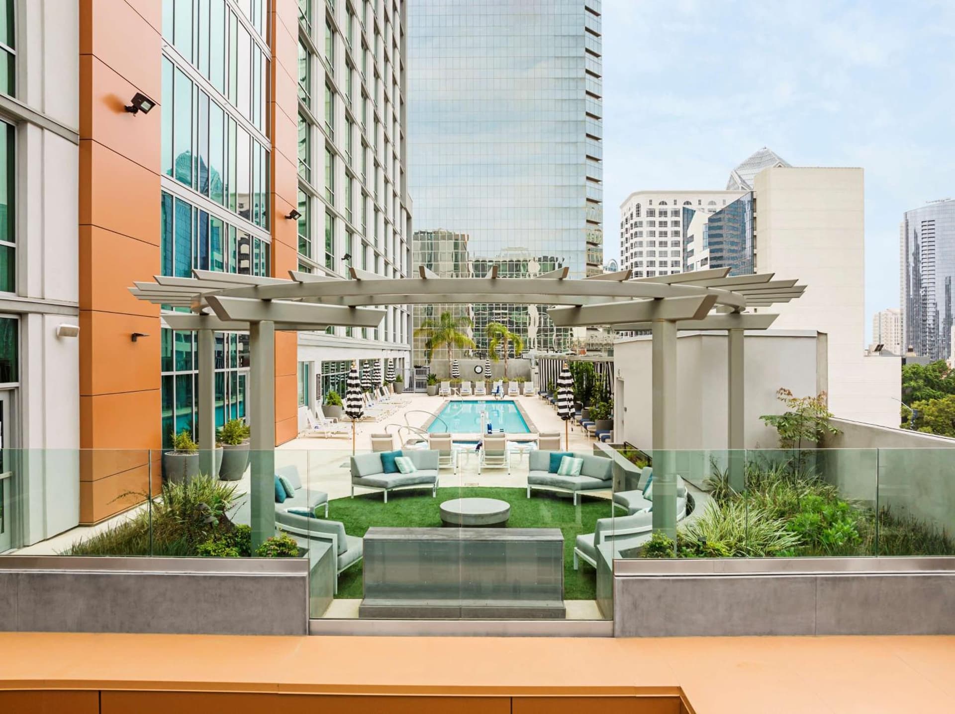 Carte Hotel San Diego Downtown, Curio Collection by Hilton