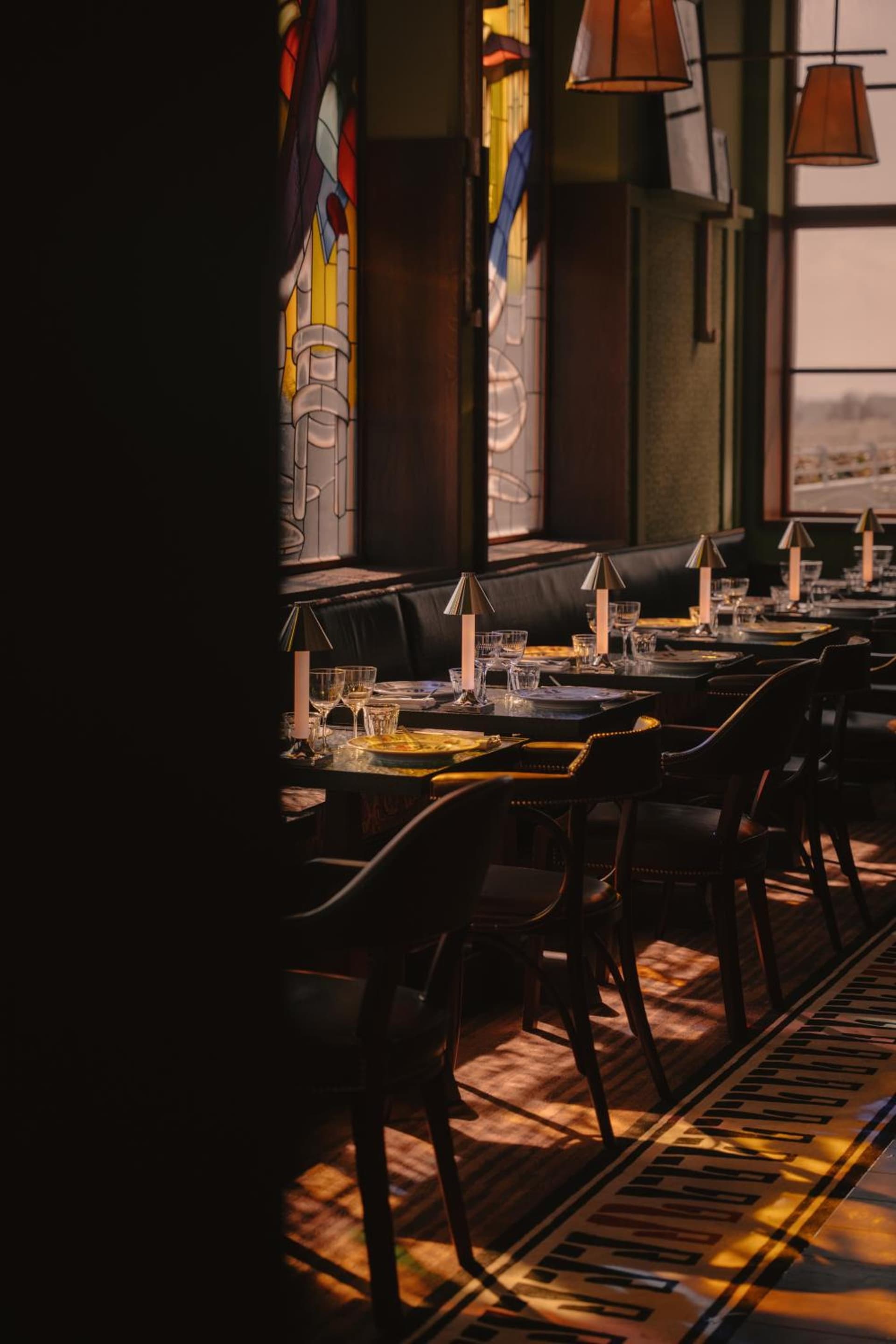 Maison Heler Metz, Curio Collection By Hilton