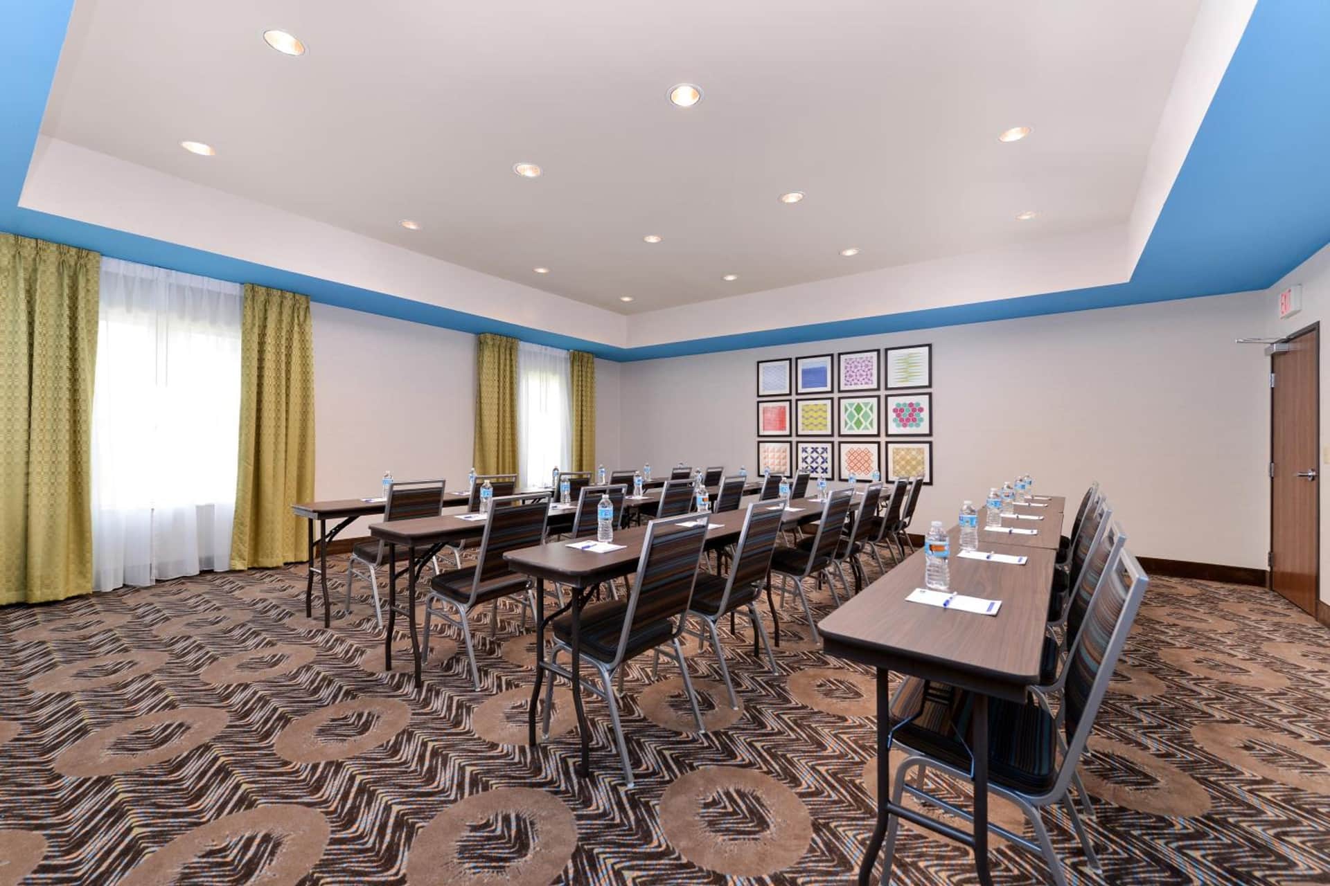 Holiday Inn Express & Suites - Houston NW - Tomball Area