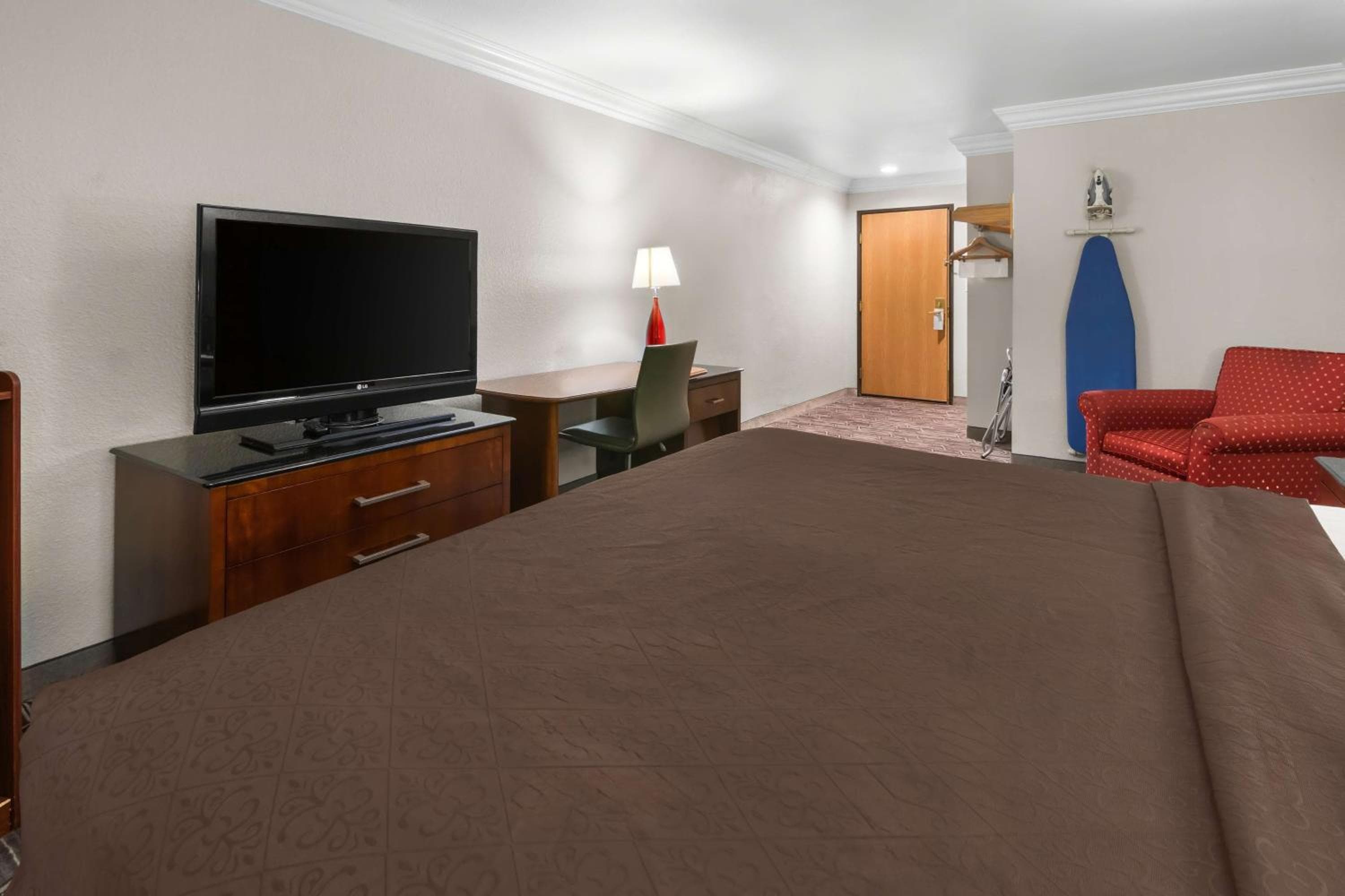 SureStay Plus by Best Western Fort Worth Benbrook