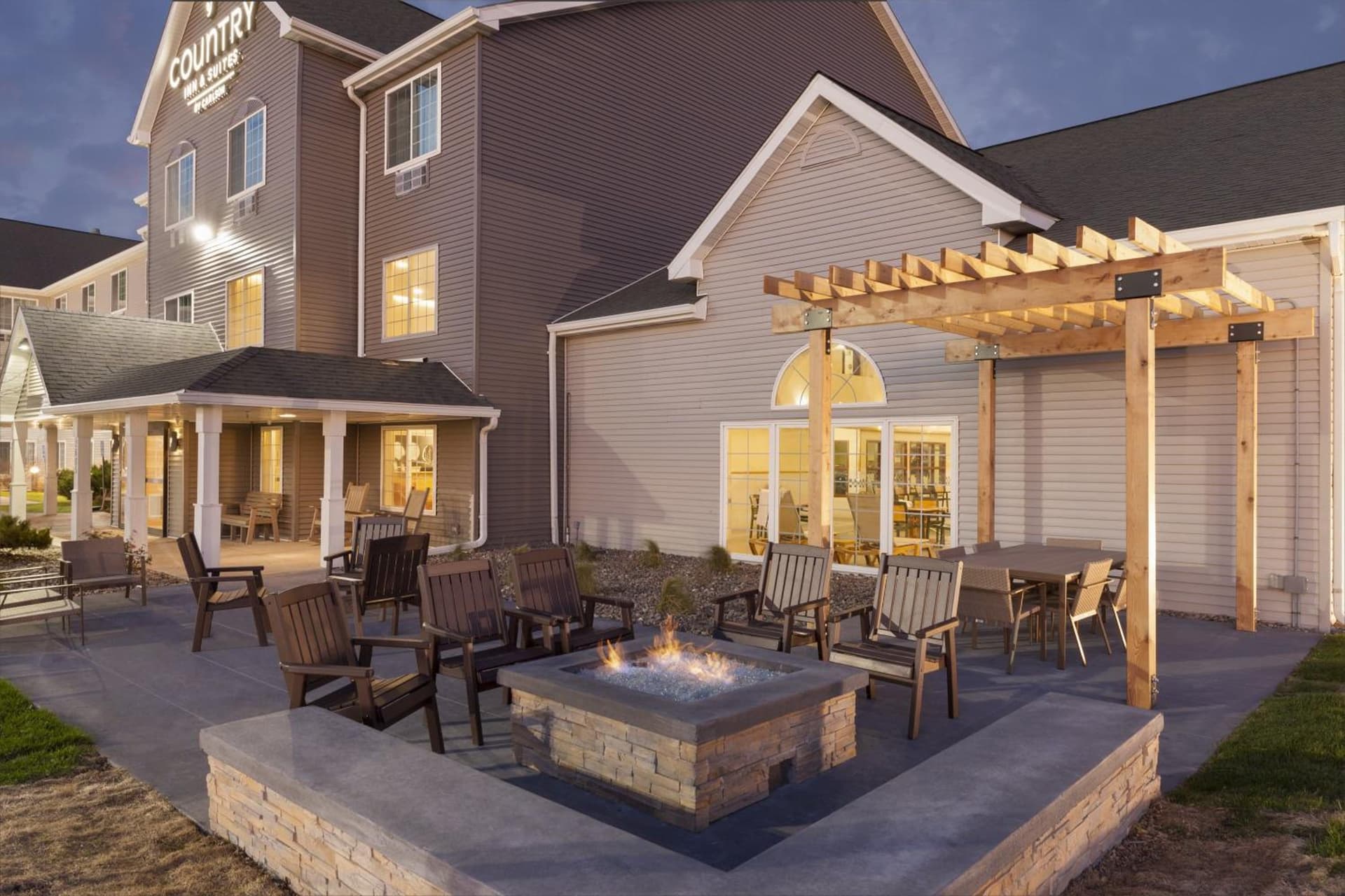 Country Inn & Suites by Radisson, Ames, IA