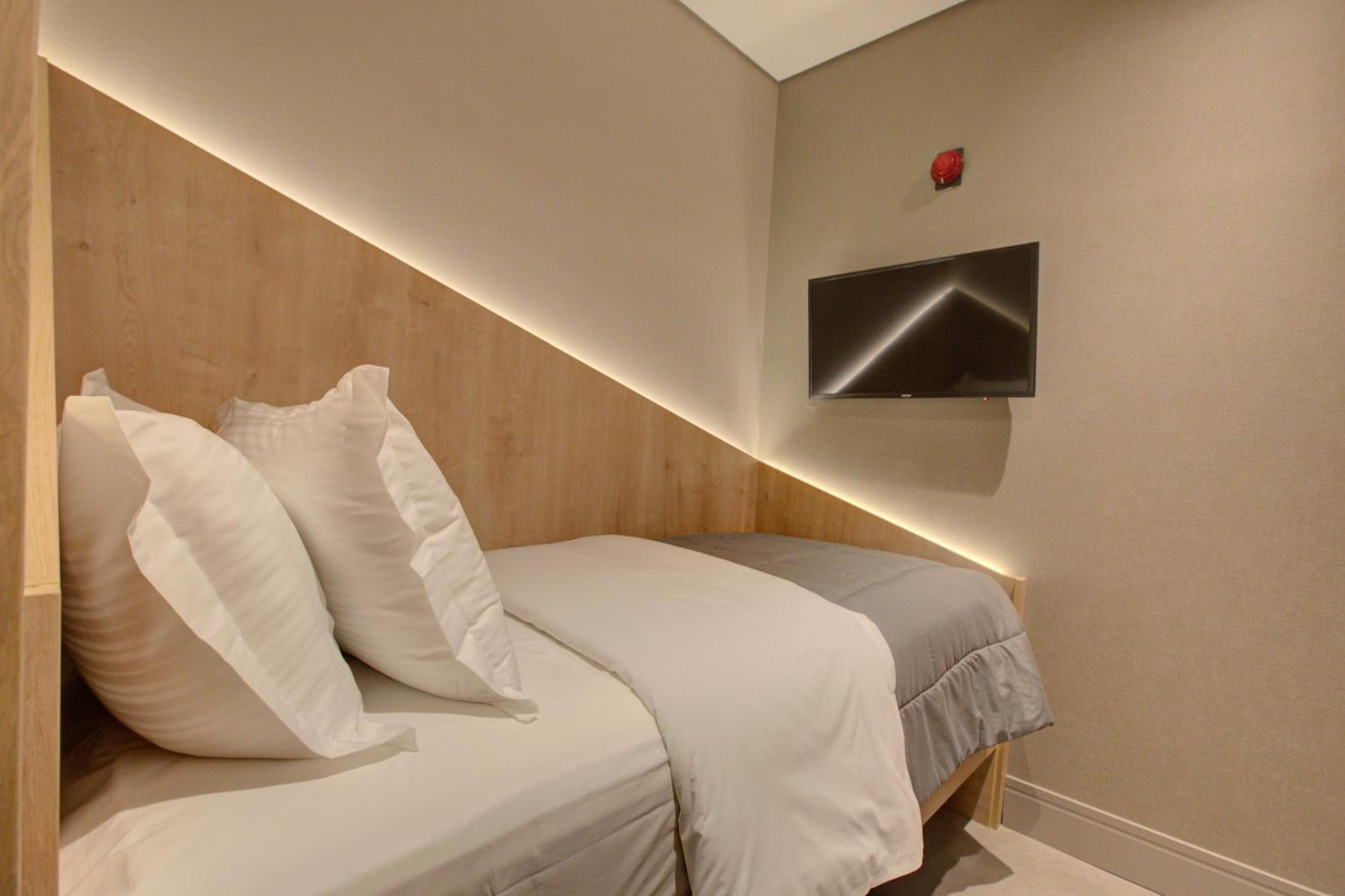 Fast Sleep Suites by Slaviero Hoteis - Terminal 2 - desembarque oeste